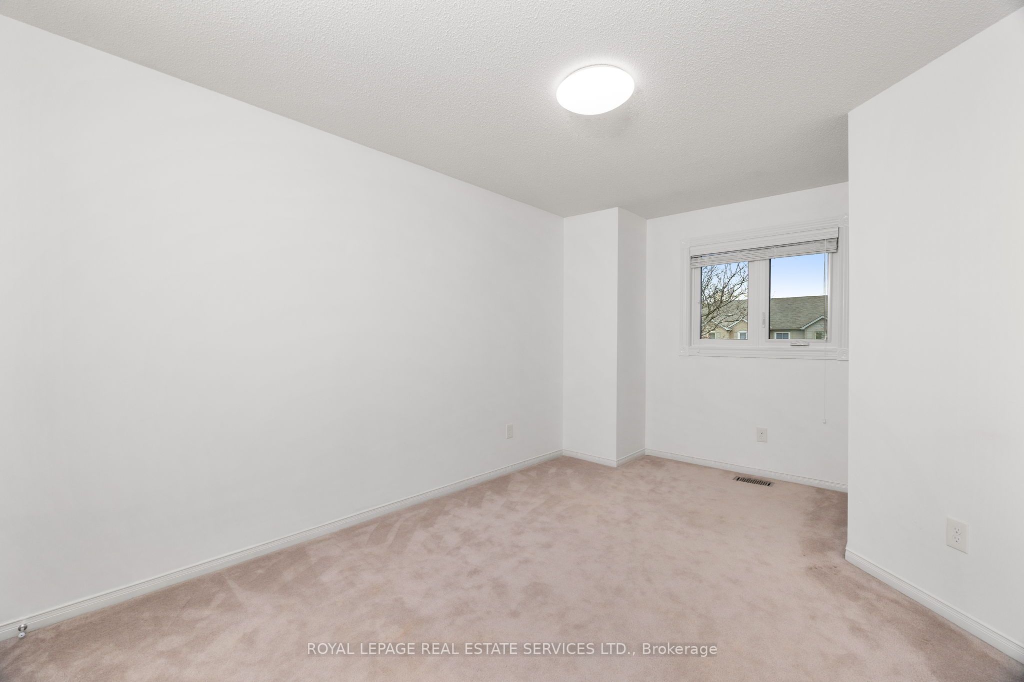 1141 Westview Ter Property Photo 14