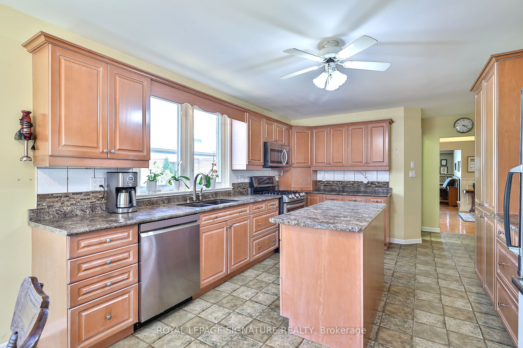 3545 Twinmaple Drive Property Photo 21