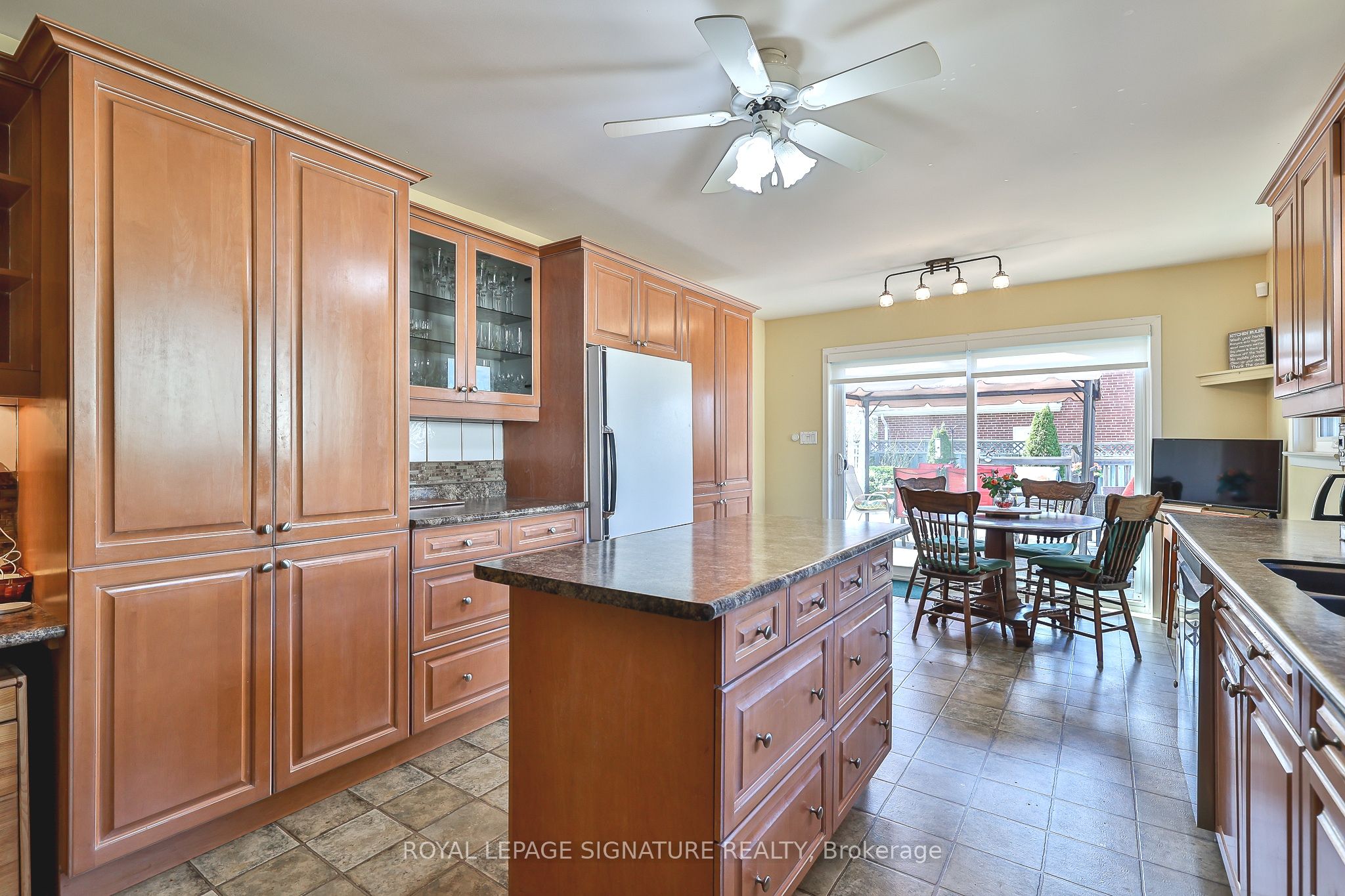 3545 Twinmaple Drive Property Photo 23