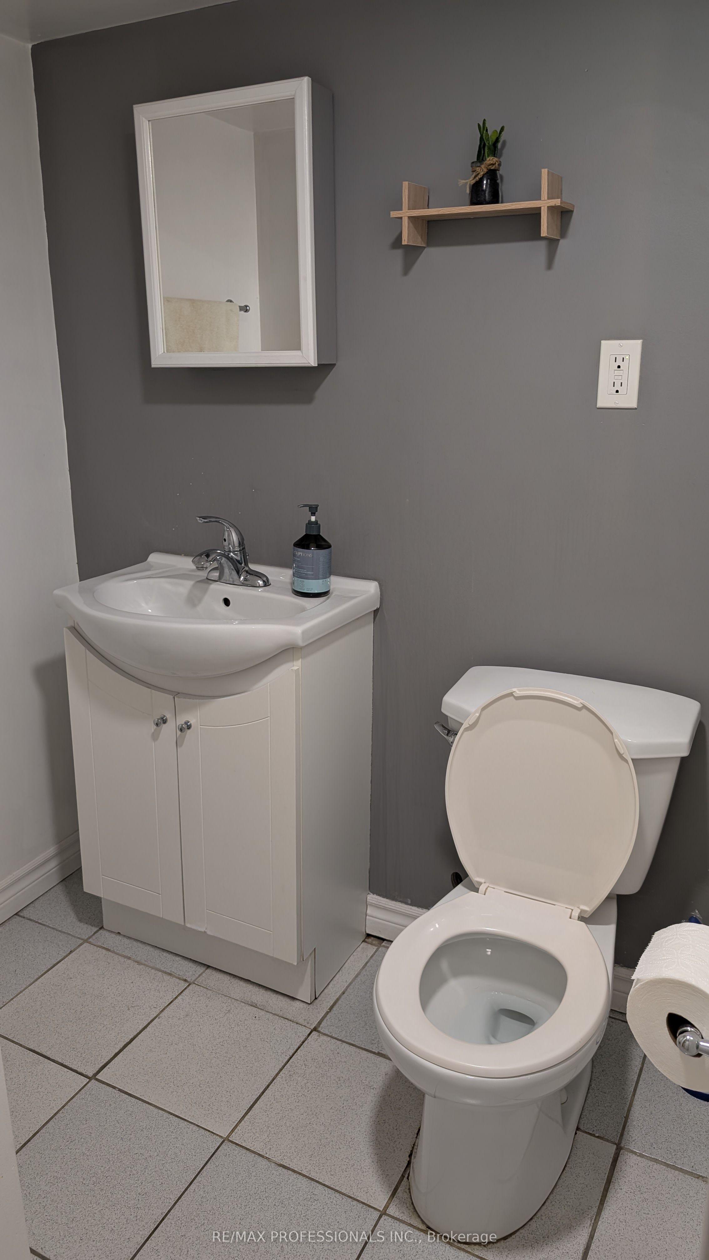 486 Rogers Road Office #2 Property Photo 7