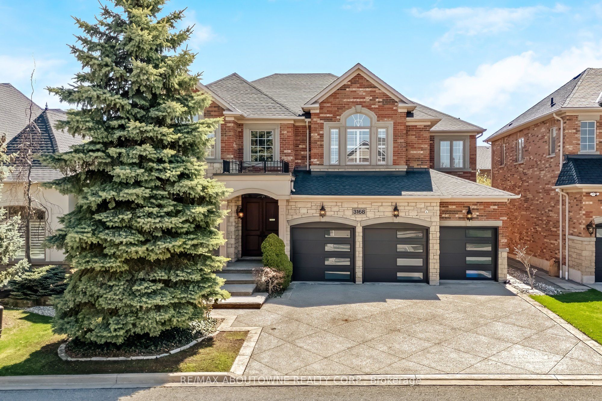 3168 Saddleworth Cres Property Photo 1