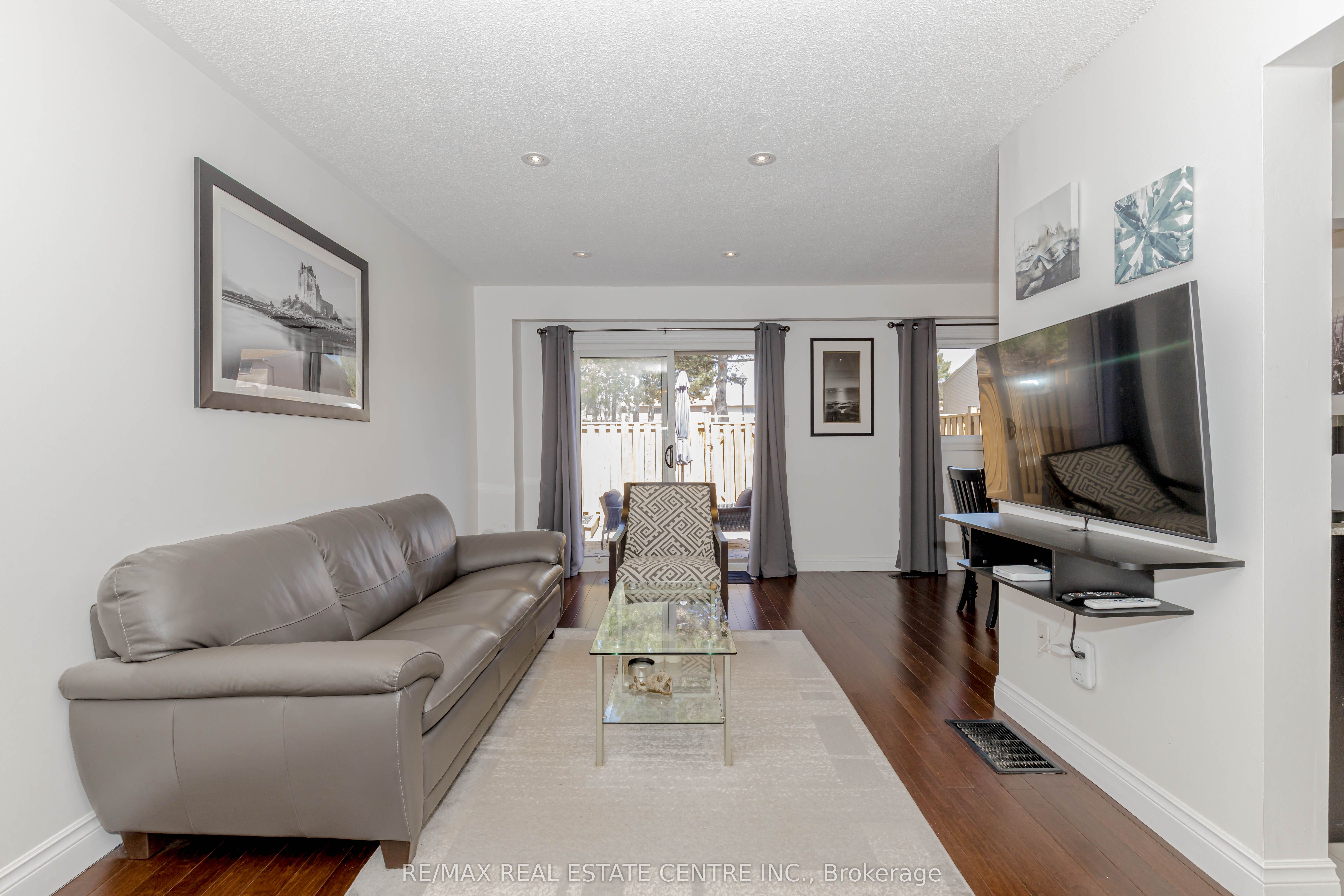 #123 - 1526 Lancaster Drive Property Photo 10