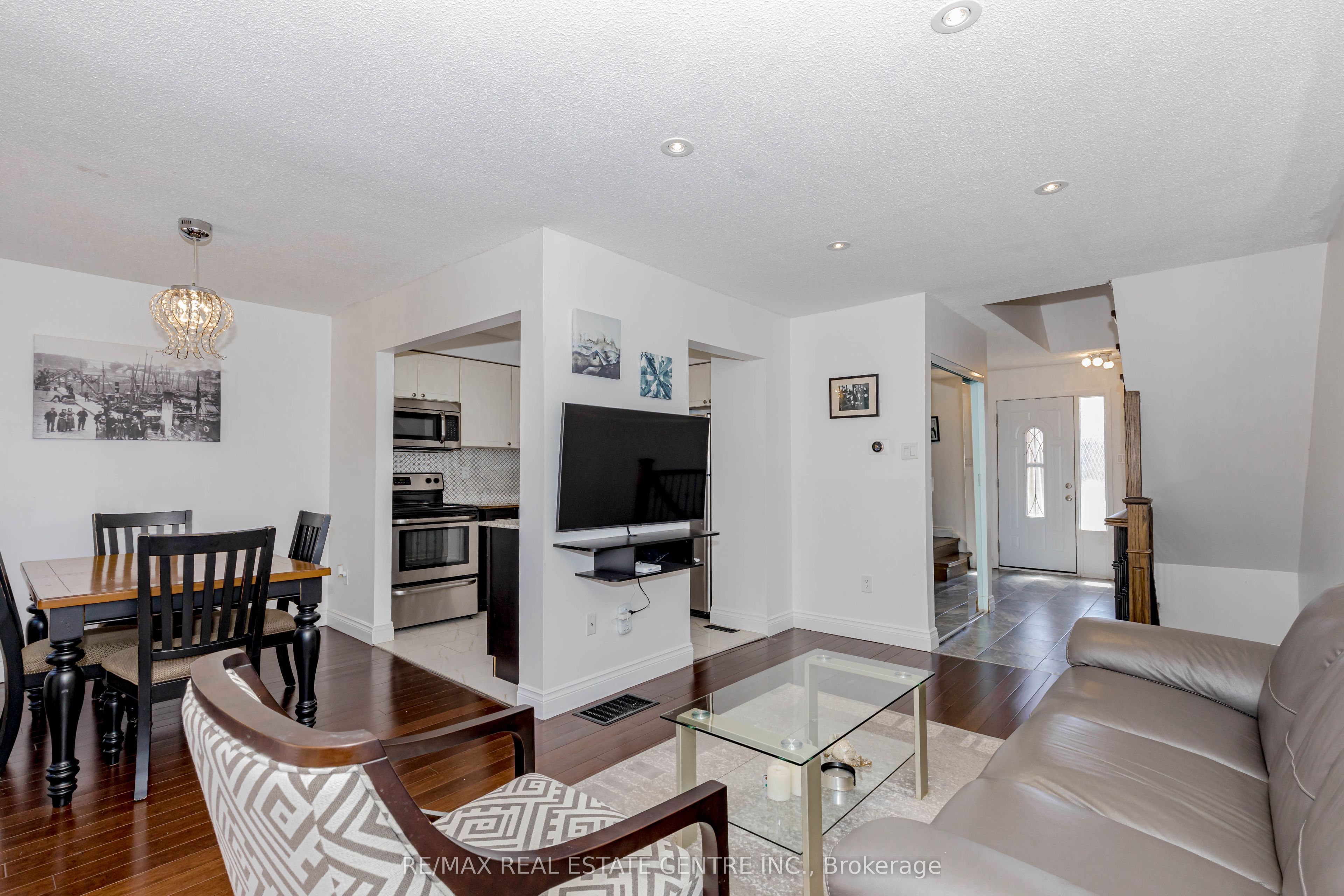 #123 - 1526 Lancaster Drive Property Photo 12