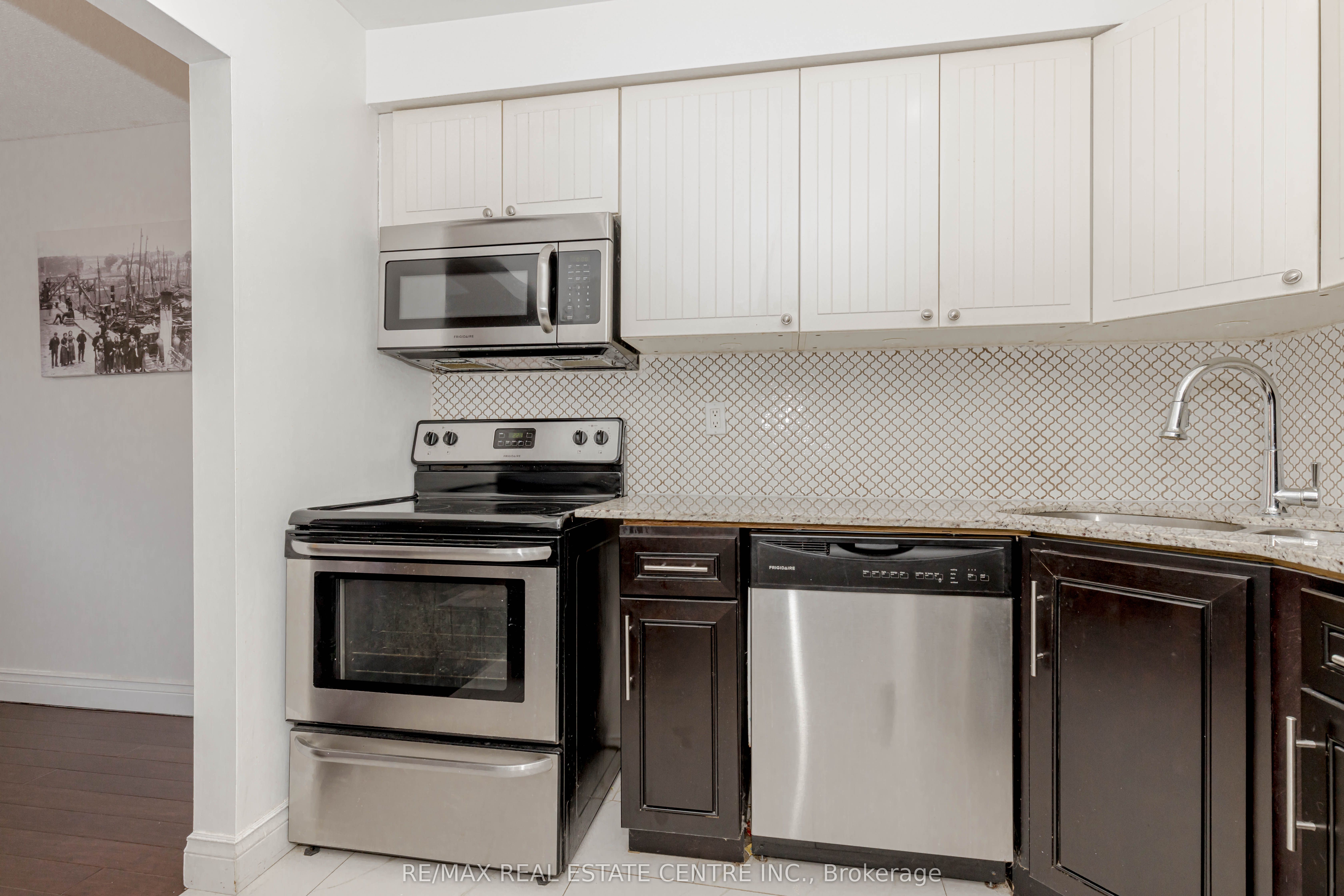 #123 - 1526 Lancaster Drive Property Photo 19