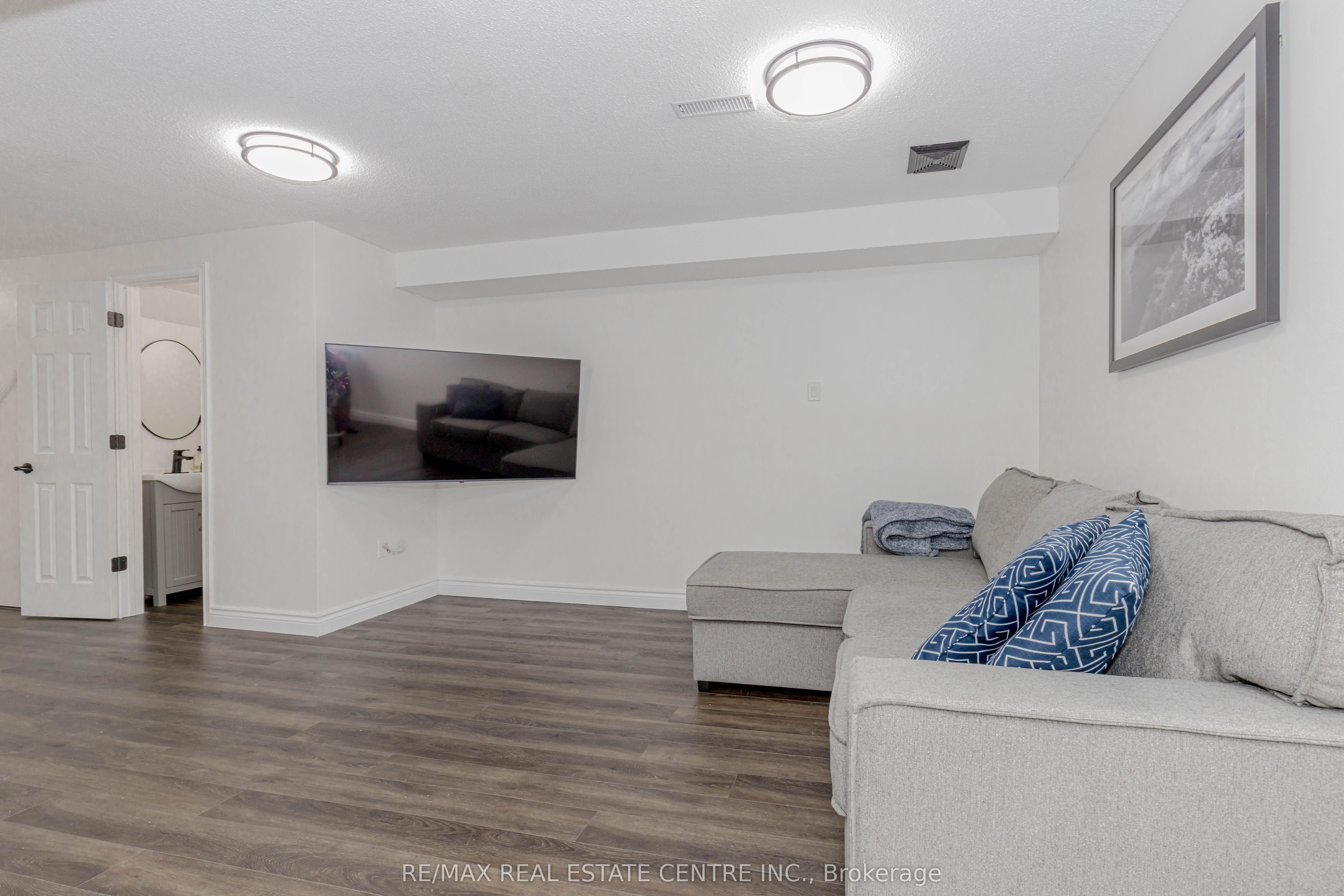#123 - 1526 Lancaster Drive Property Photo 37