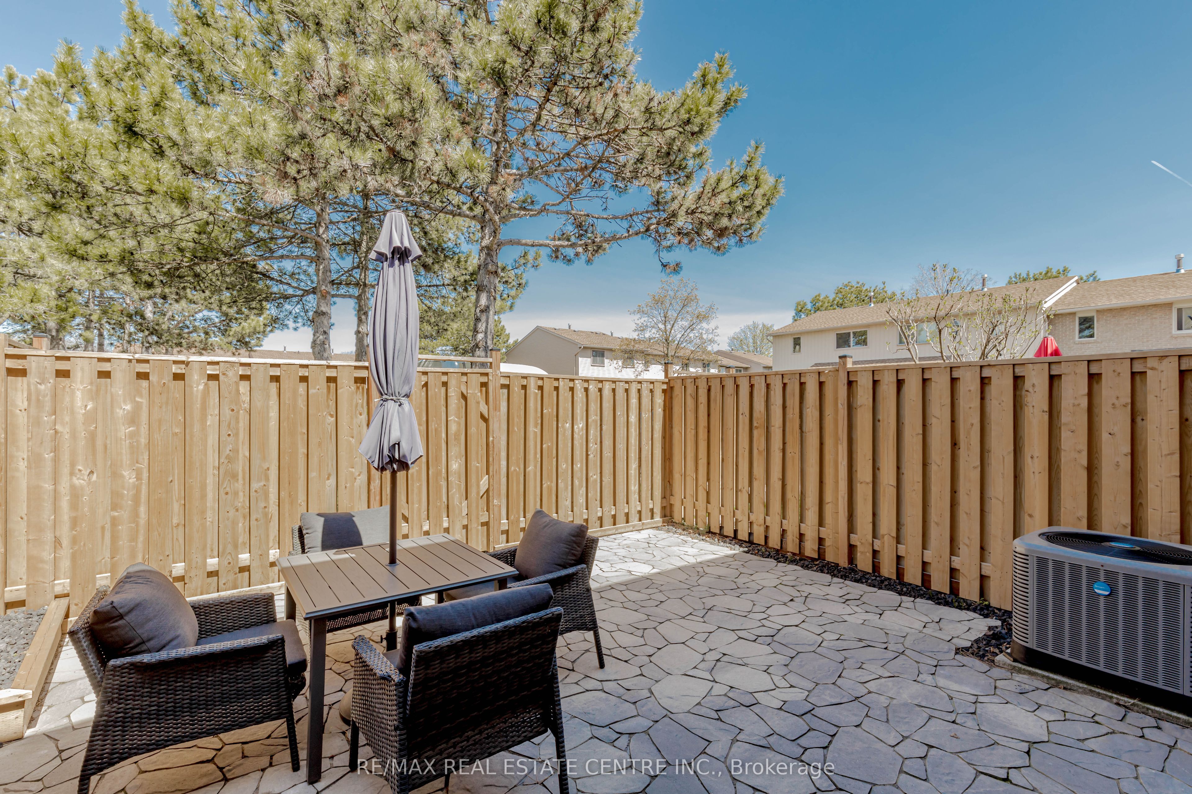 #123 - 1526 Lancaster Drive Property Photo 42
