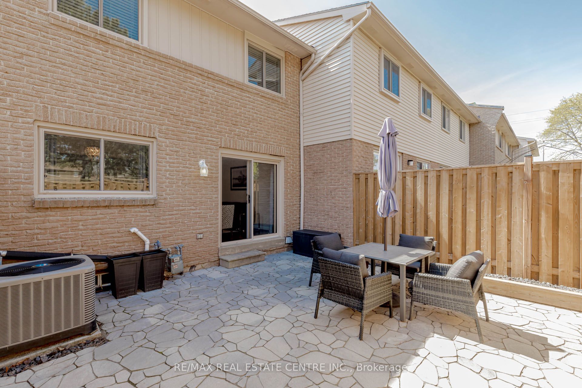 #123 - 1526 Lancaster Drive Property Photo 44