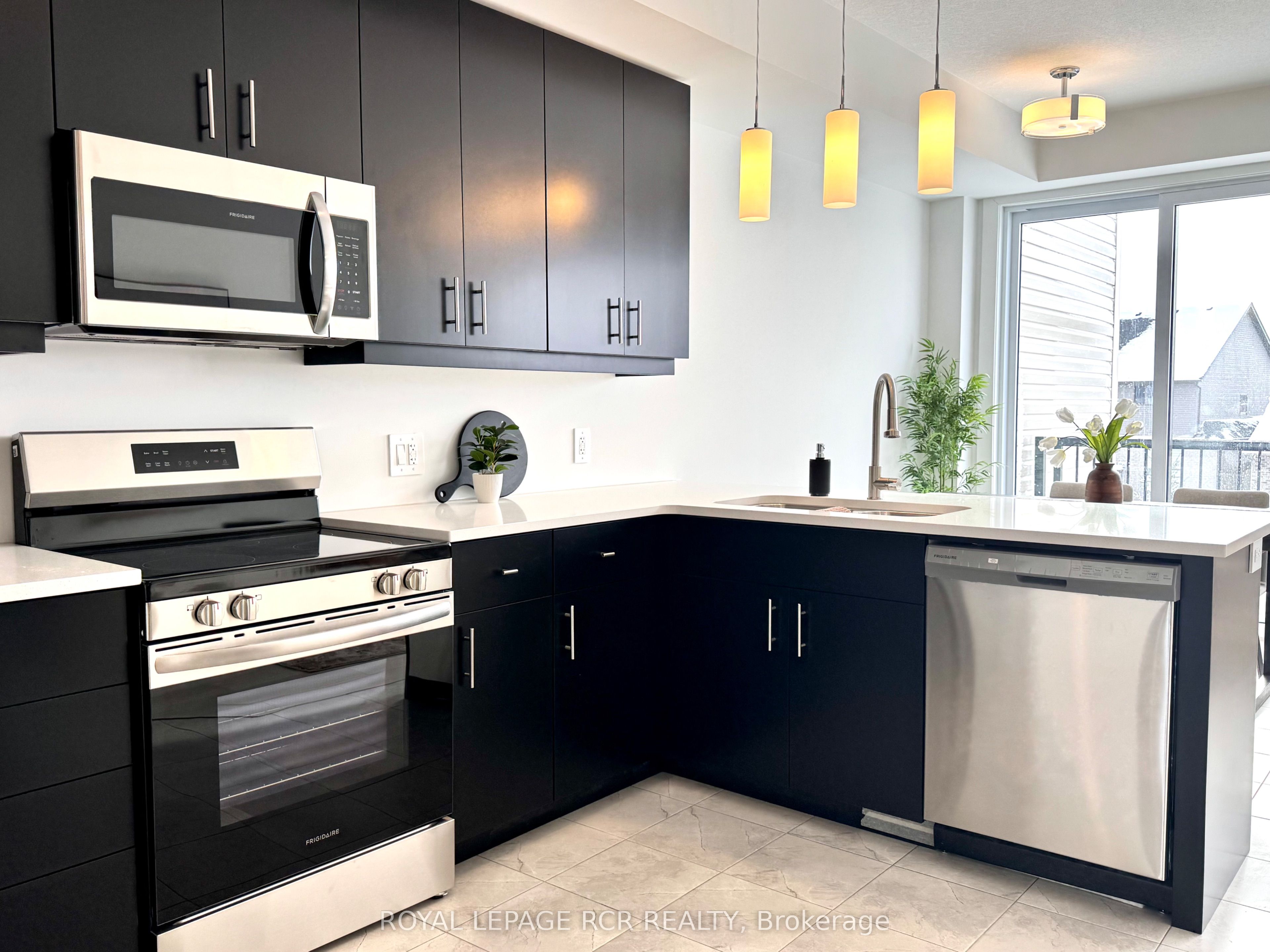 #20 - 690 Broadway Avenue Property Photo 5