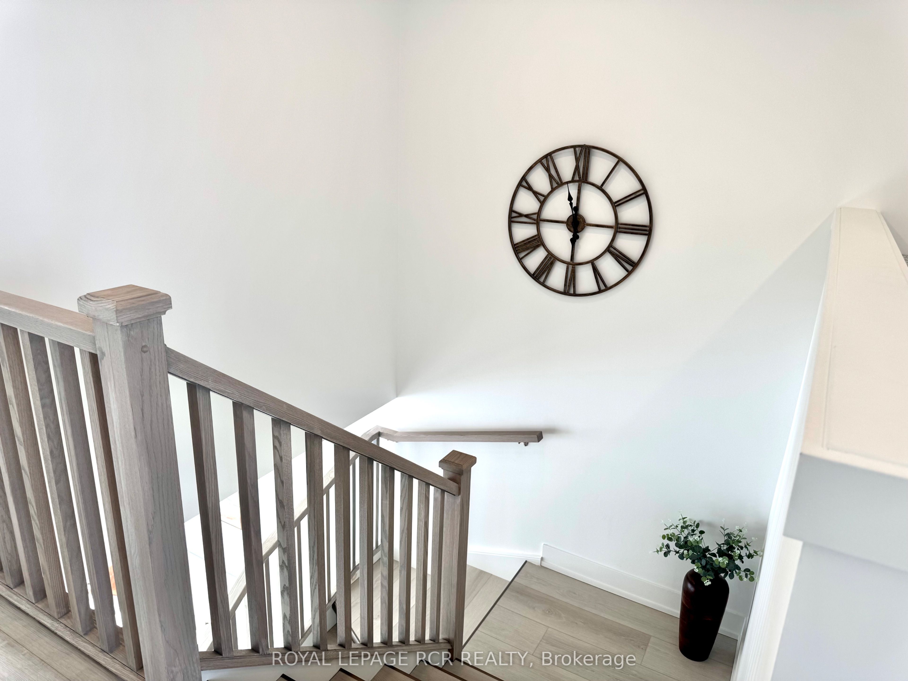#20 - 690 Broadway Avenue Property Photo 15