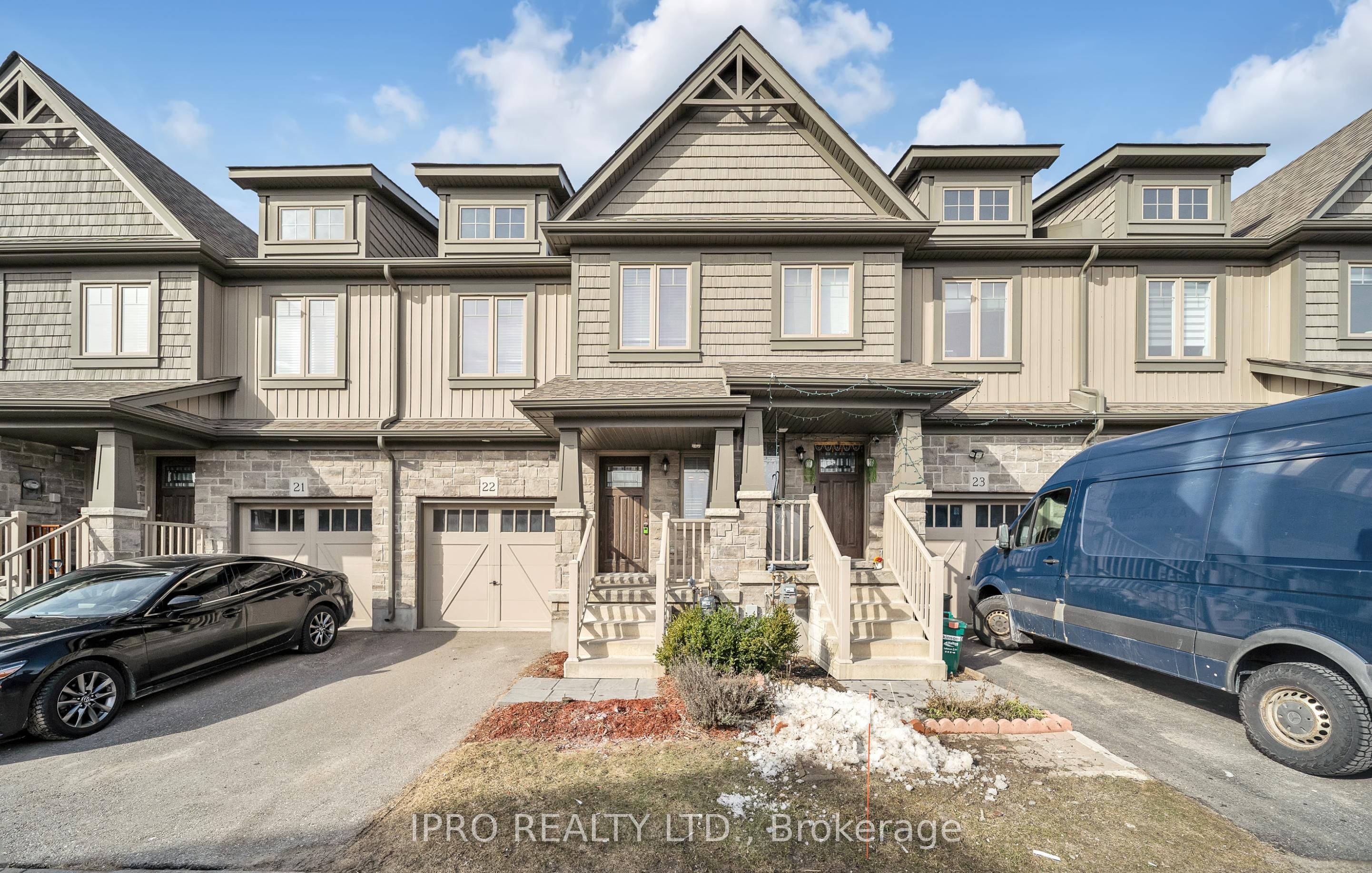 124 Parkinson Cres Property Photo 4