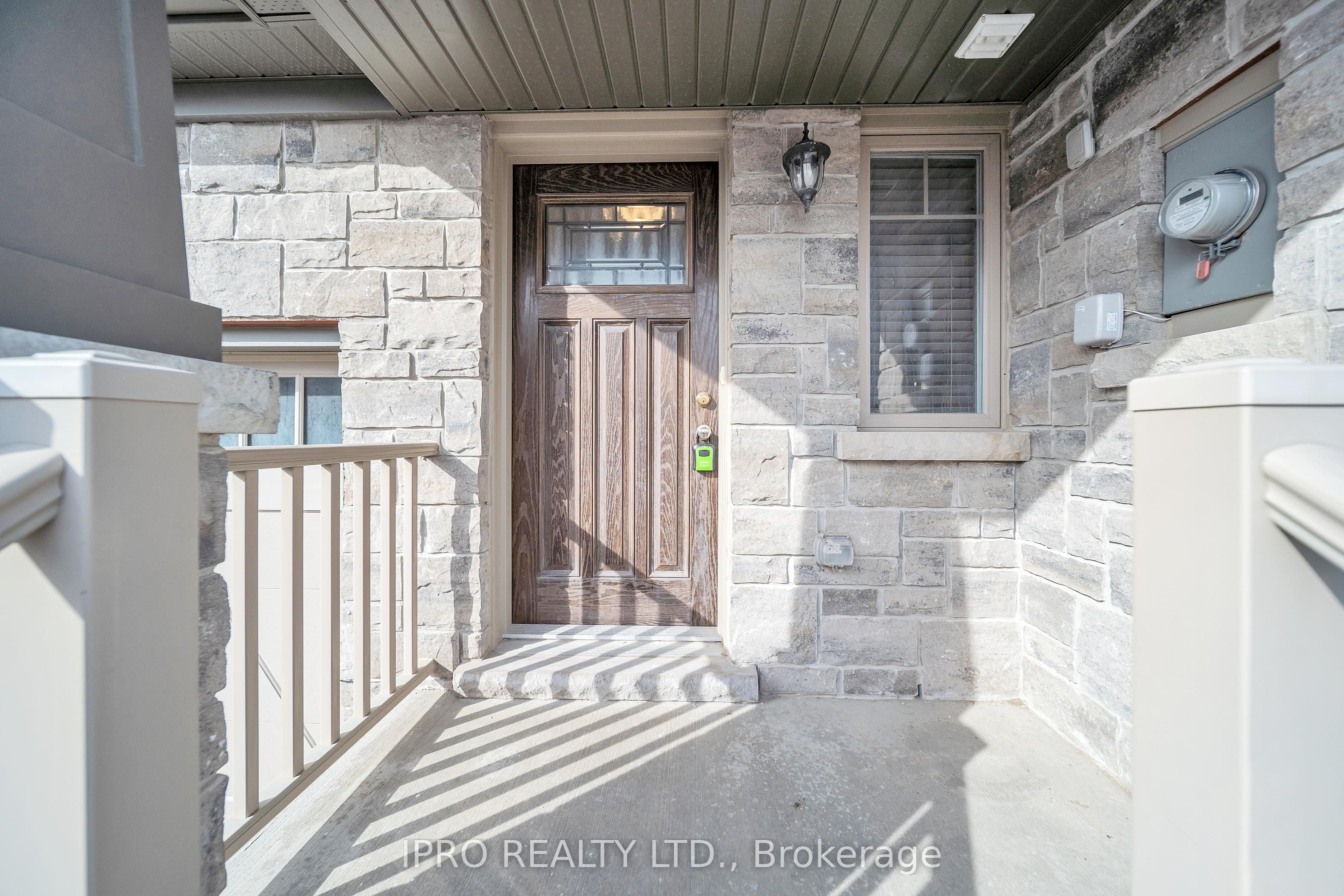124 Parkinson Cres Property Photo 6