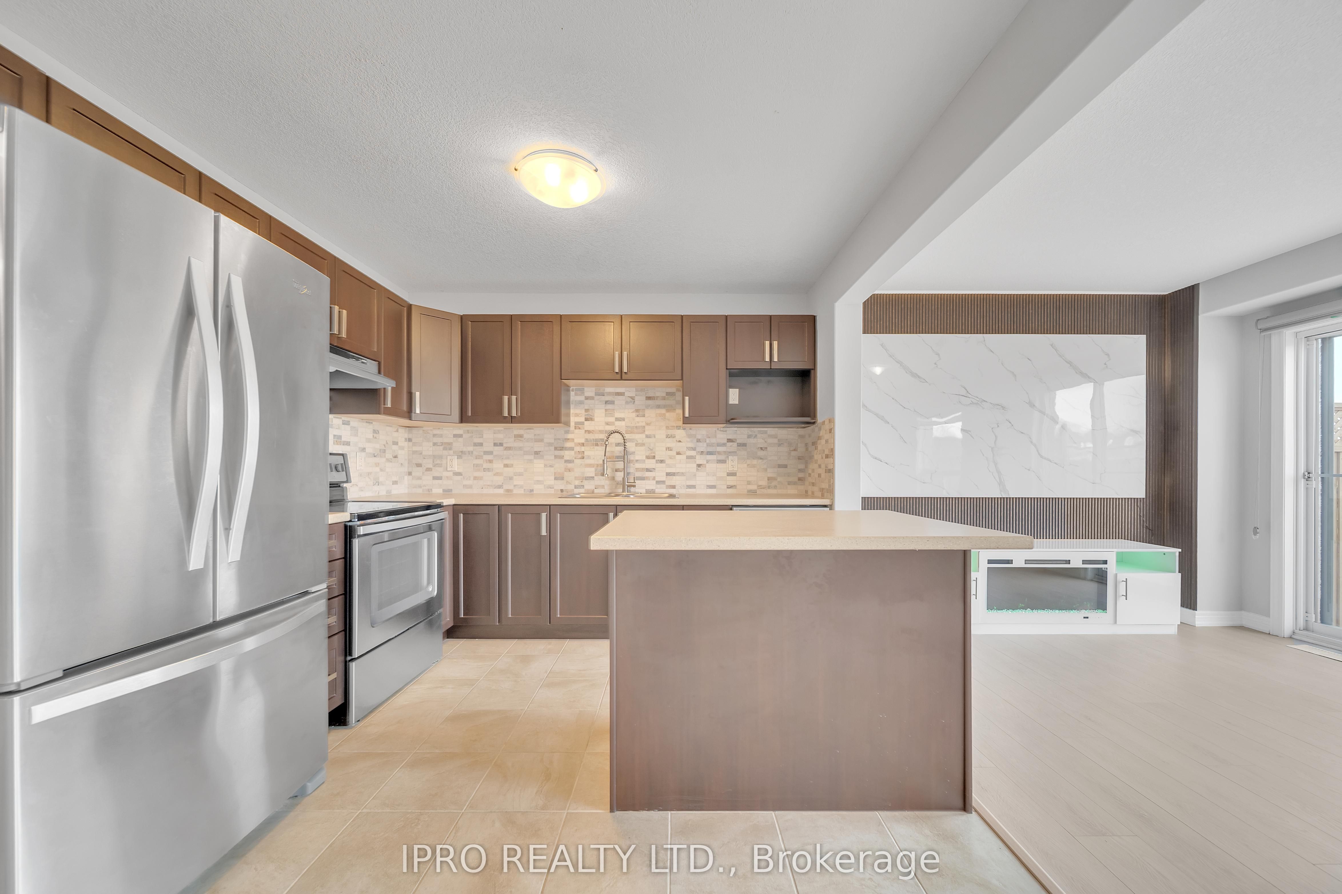 124 Parkinson Cres Property Photo 17