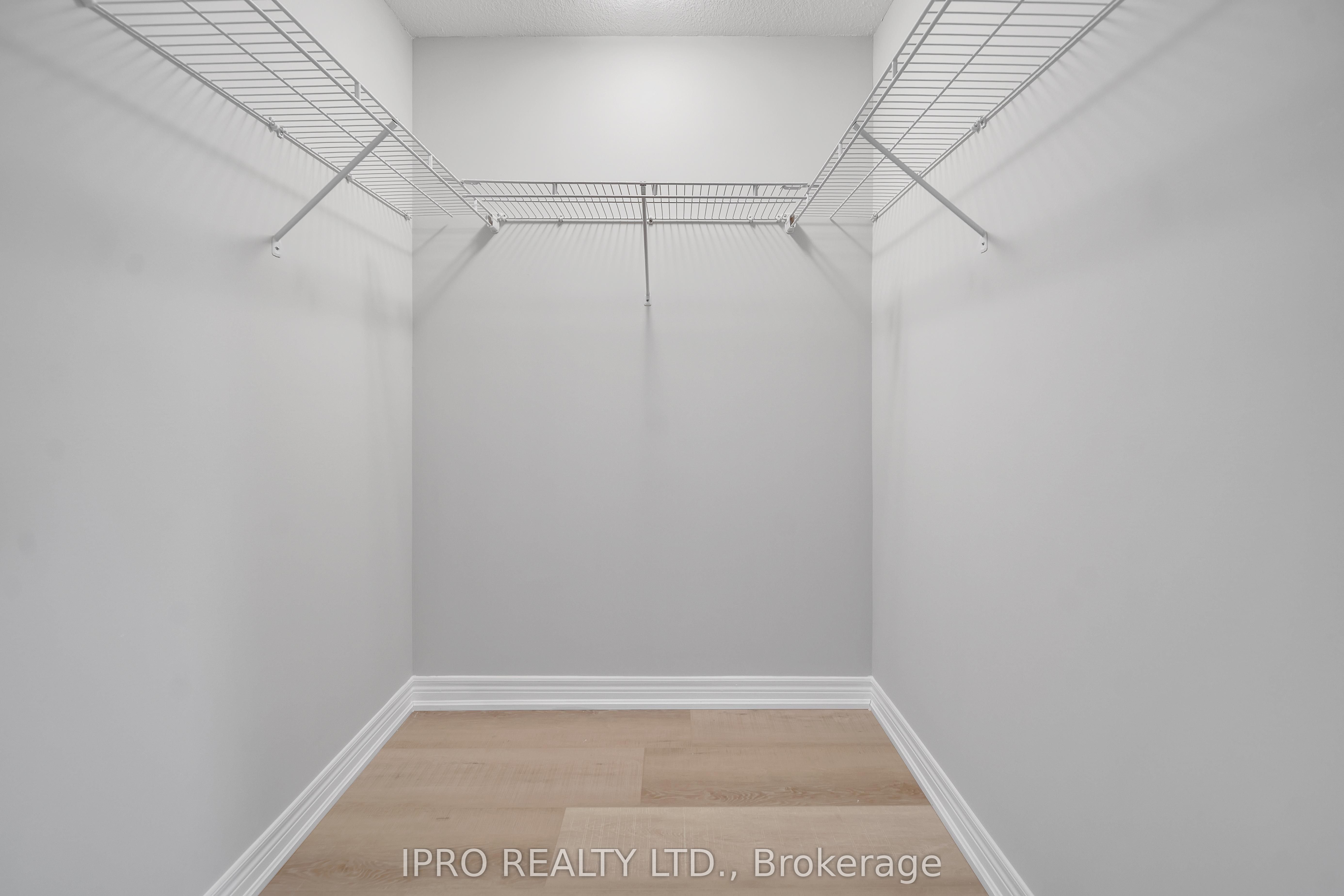 124 Parkinson Cres Property Photo 26