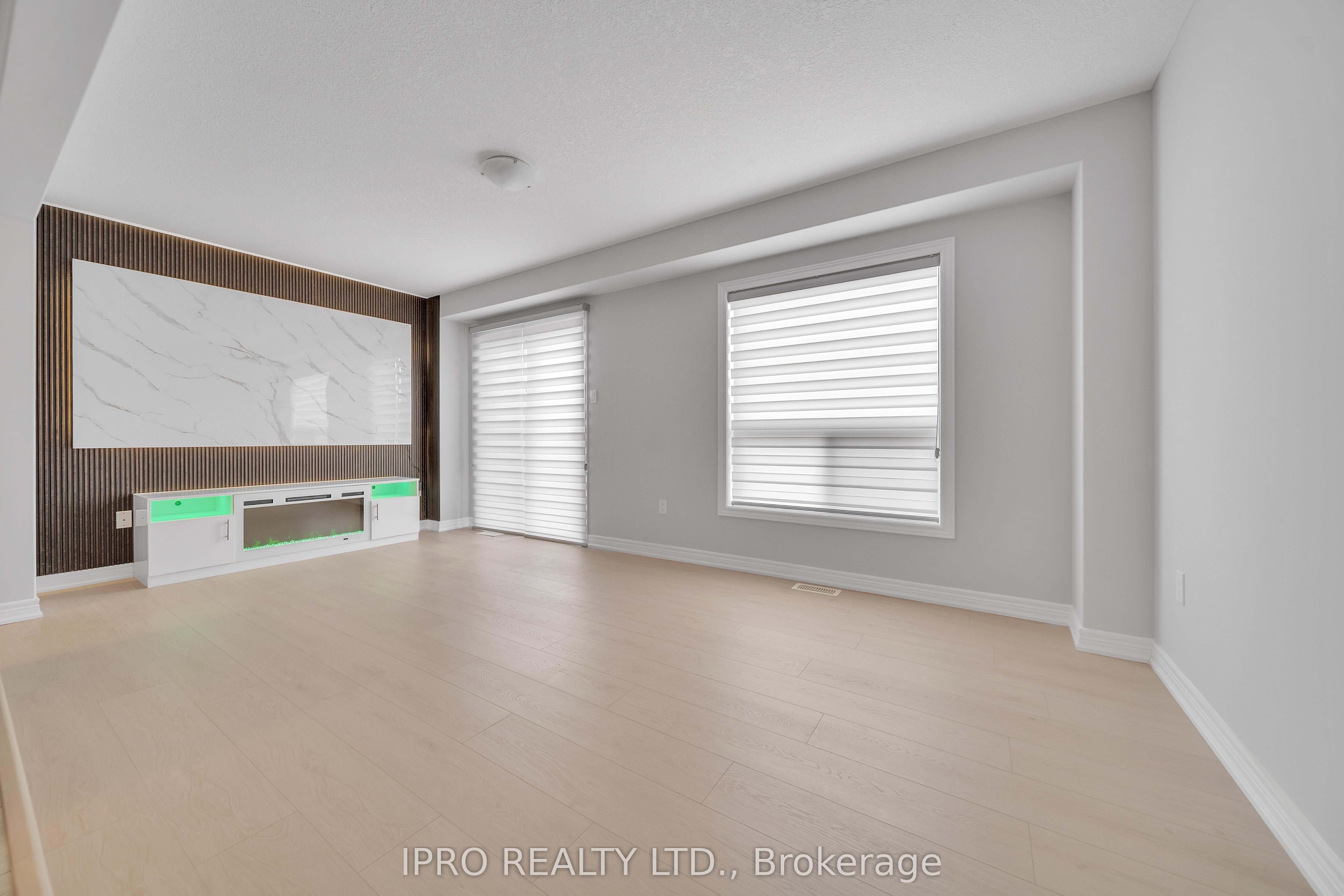 124 Parkinson Cres Property Photo 35