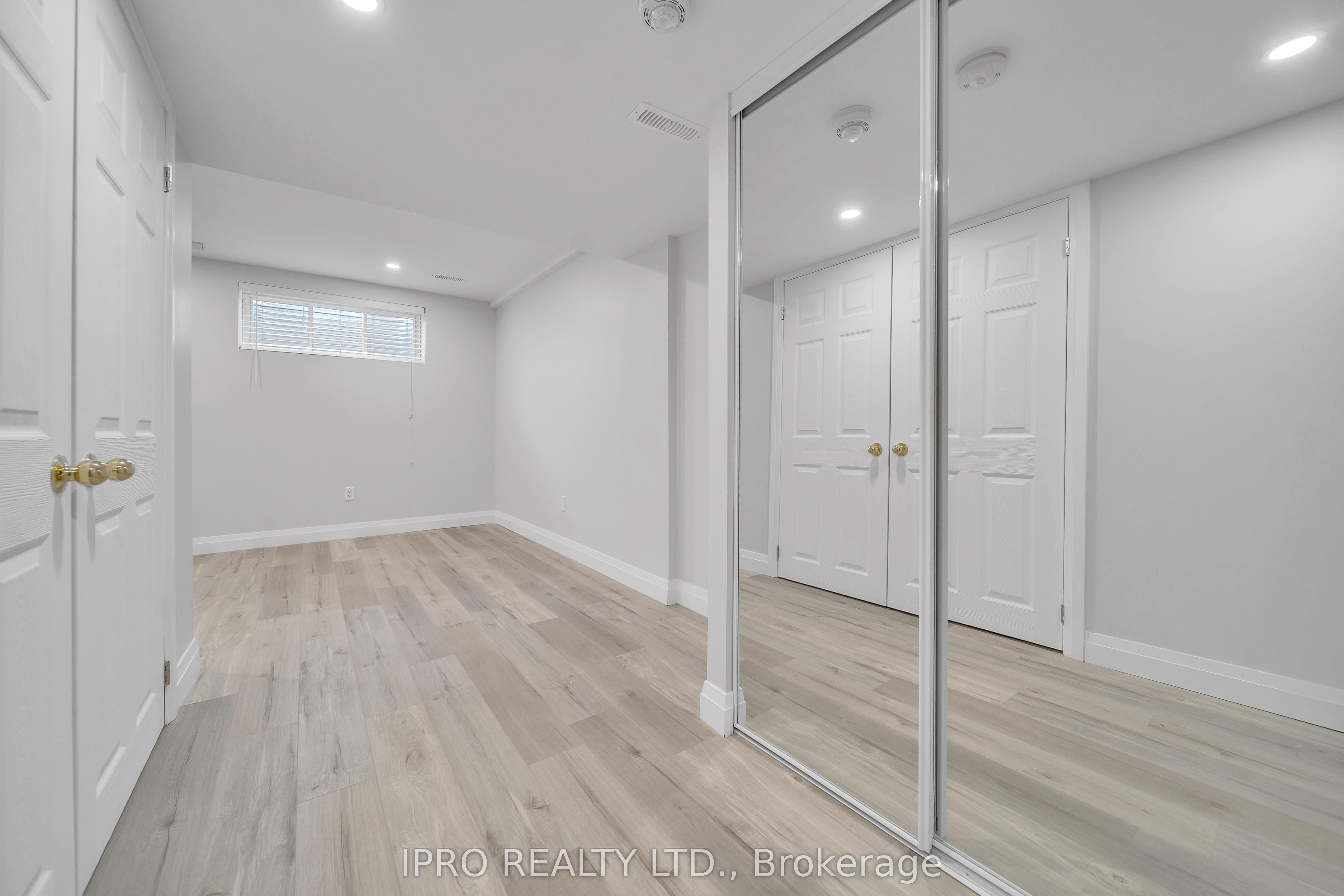 124 Parkinson Cres Property Photo 36