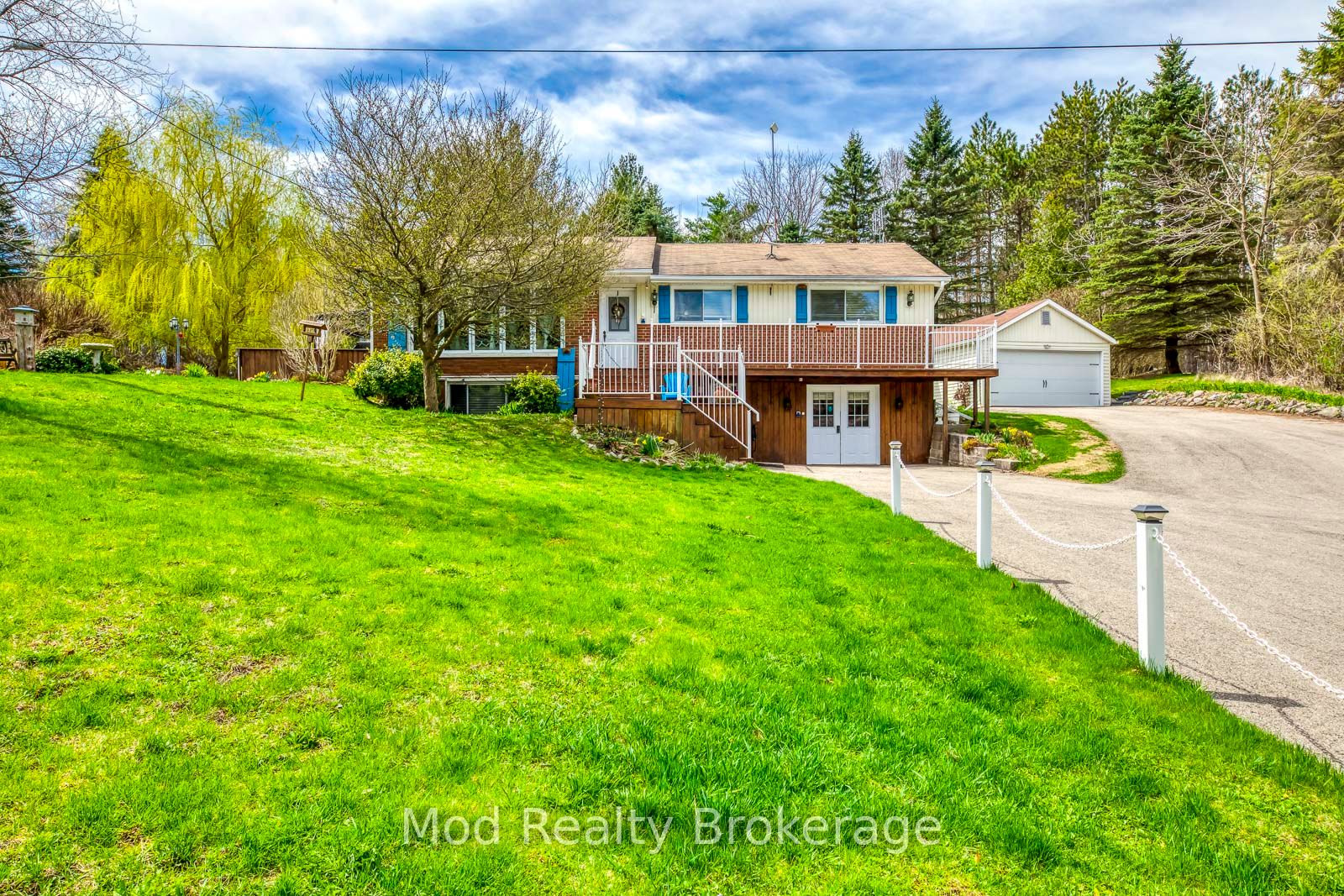 12638 4 Line Property Photo