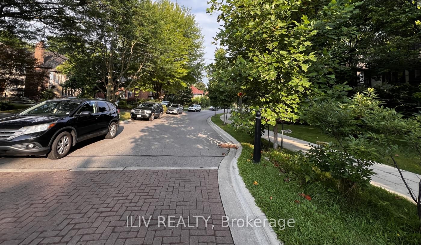 309 Riverside Drive Property Photo 6