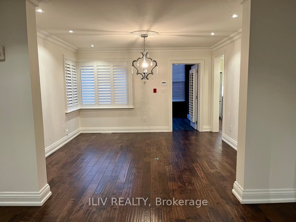 309 Riverside Drive Property Photo 12