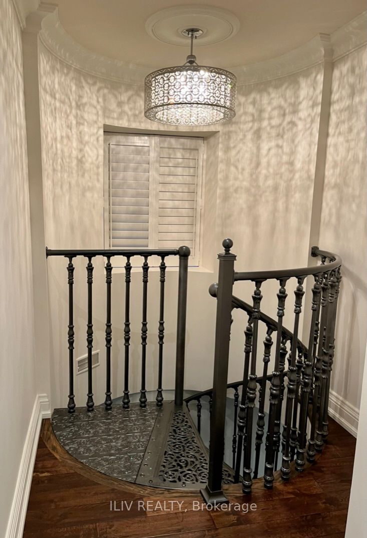 309 Riverside Drive Property Photo 17