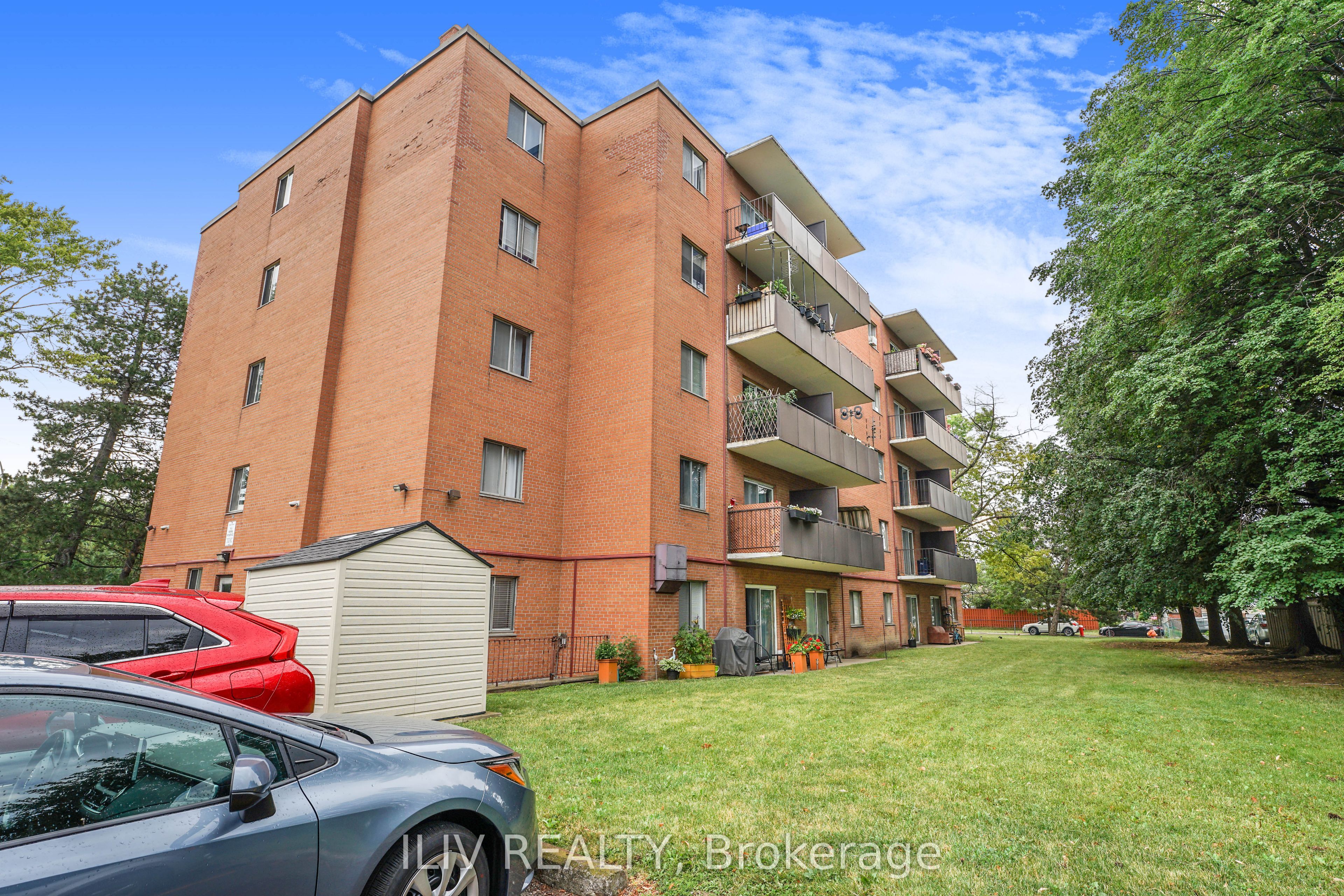 3310 Fieldgate Drive Property Photo 2