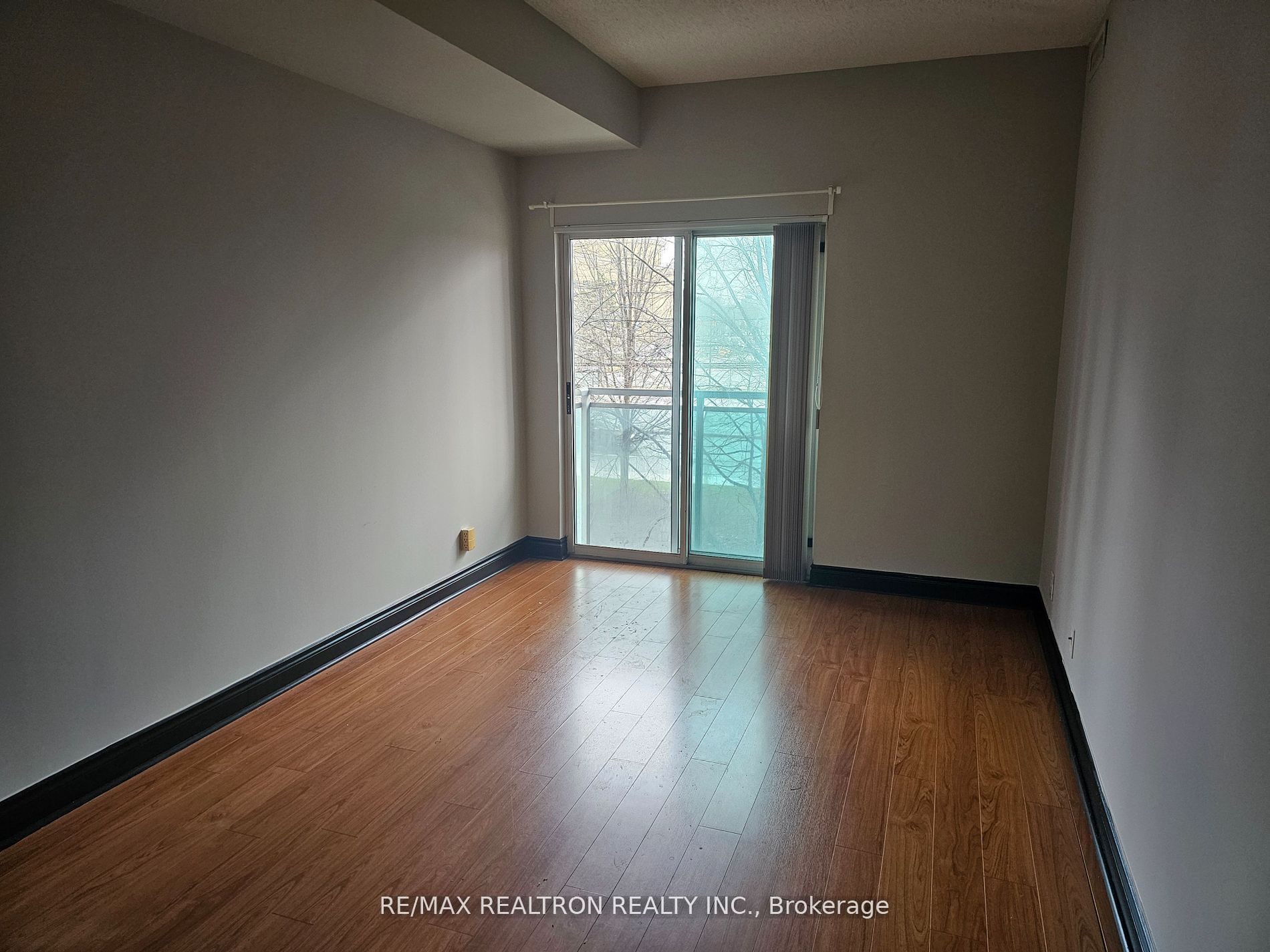 #104 - 3939 Duke Of York Boulevard Property Photo 5