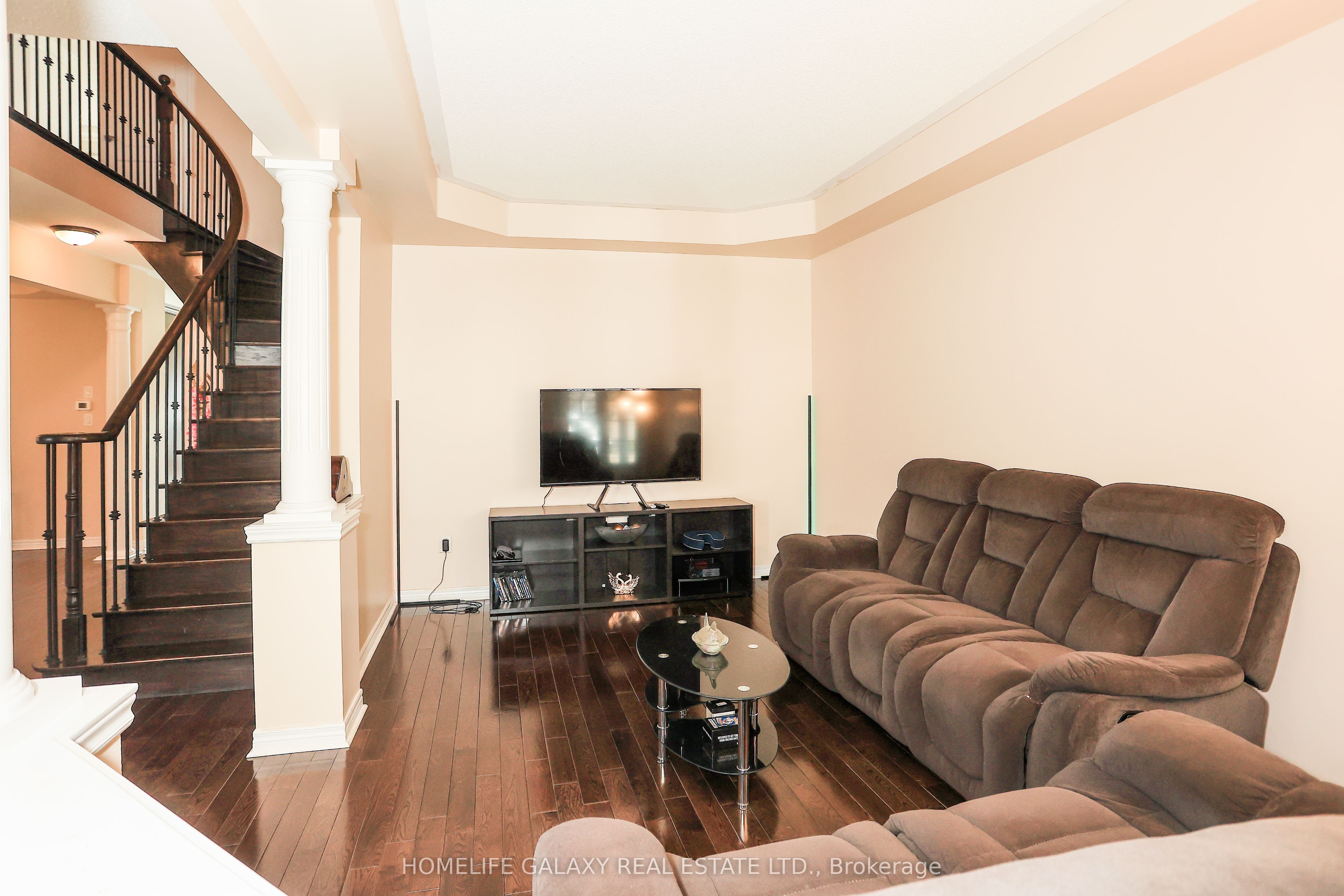 5324 Snowbird Court Property Photo 3