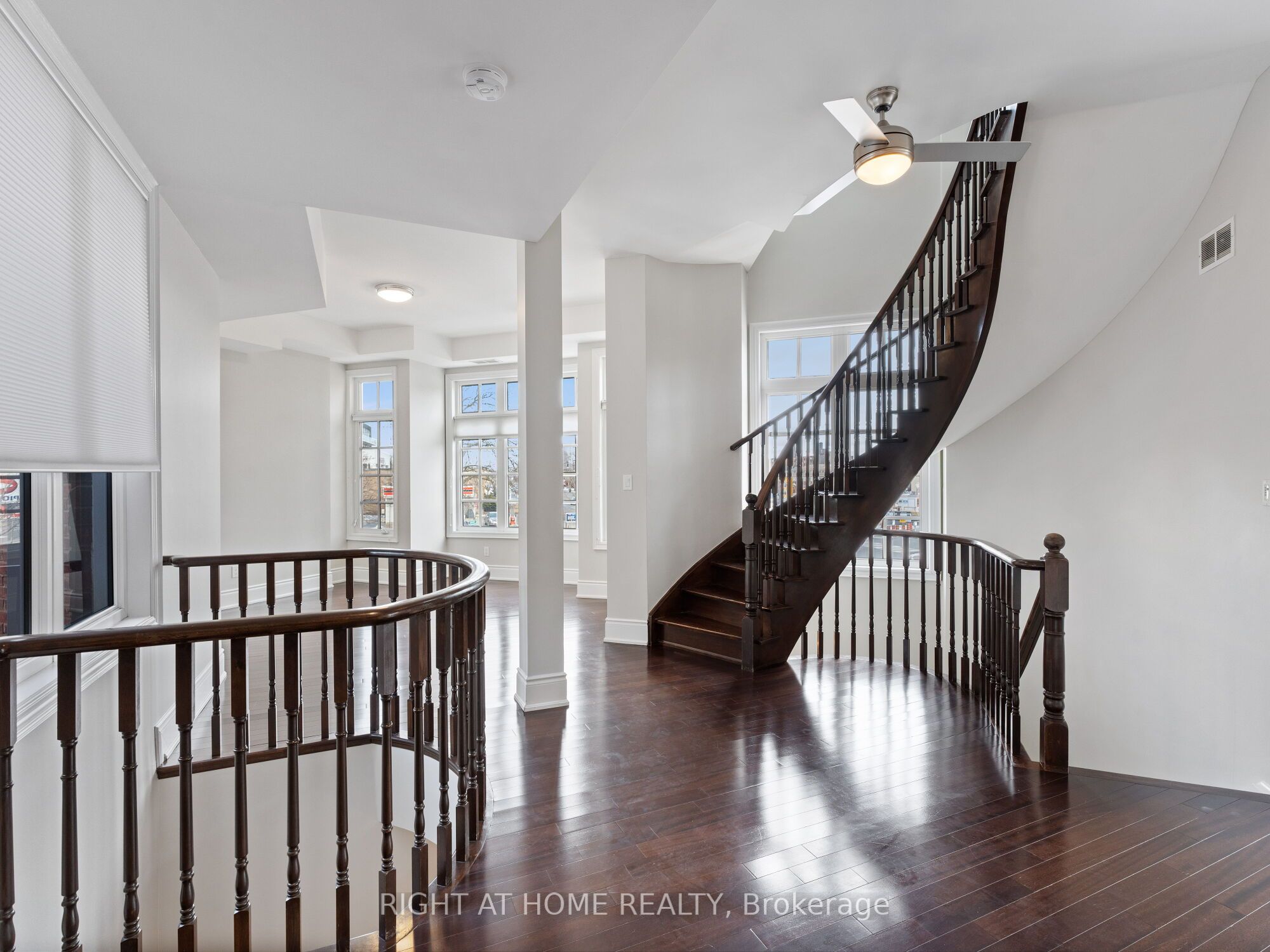 120 Bronte Road 8 Property Photo 14