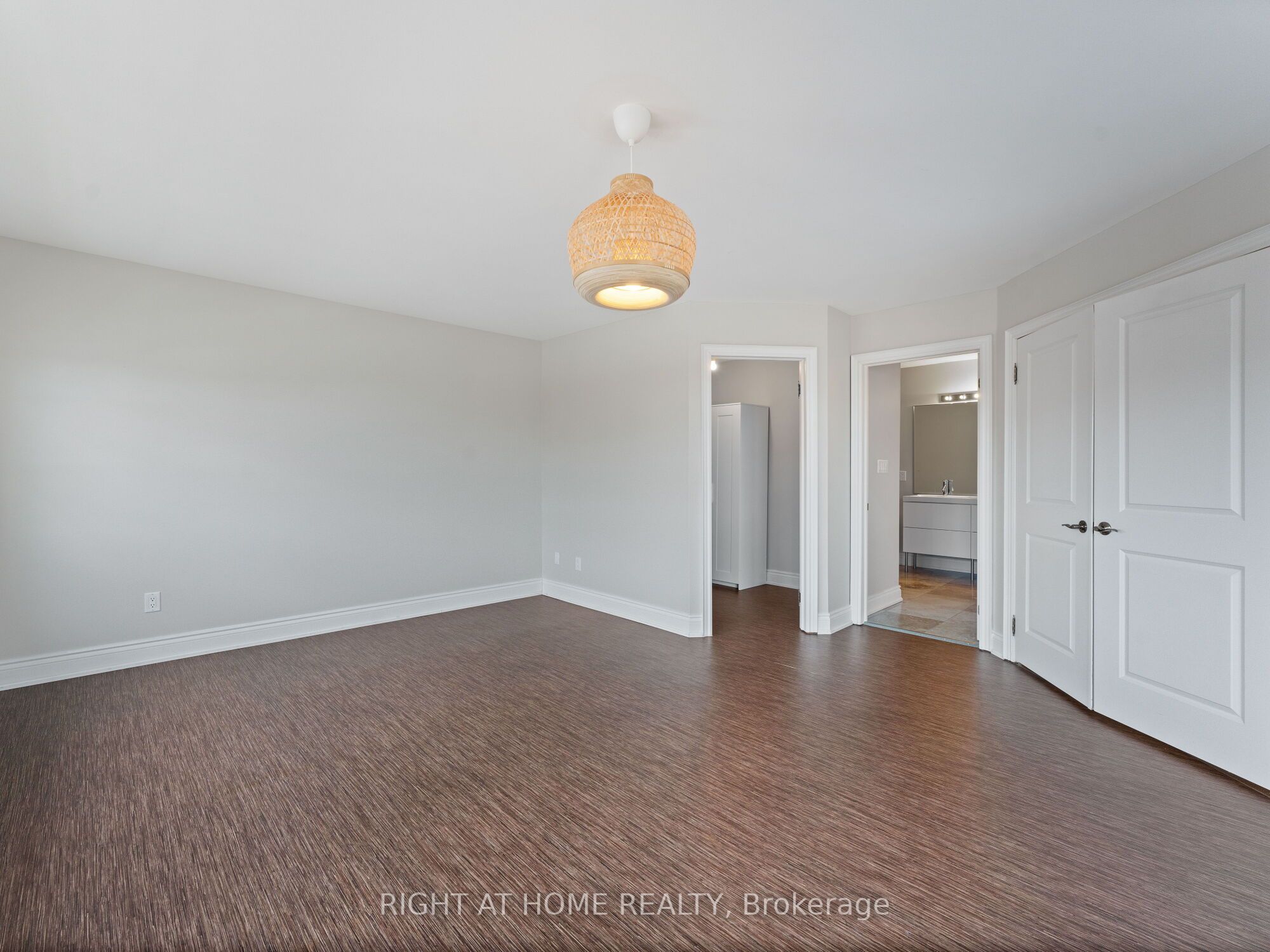 120 Bronte Road 8 Property Photo 18