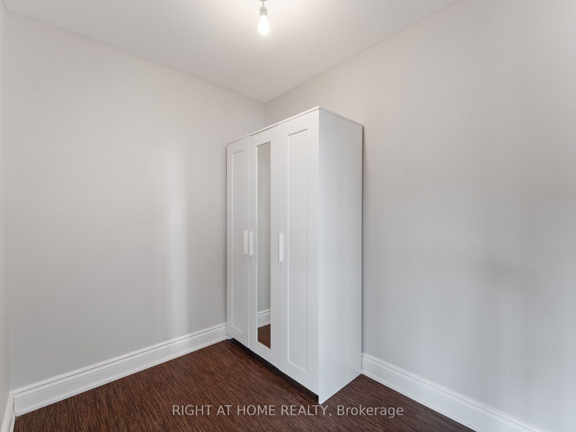 120 Bronte Road 8 Property Photo 19