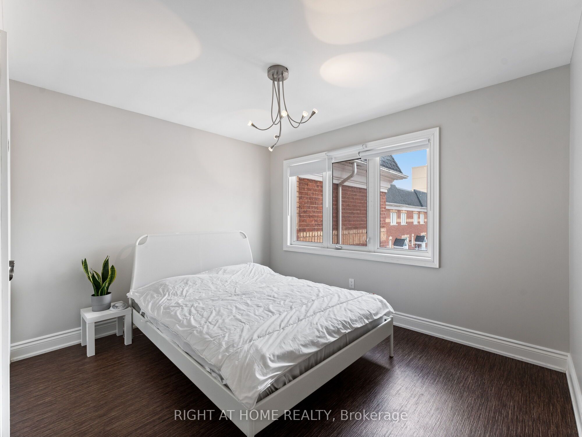120 Bronte Road 8 Property Photo 22