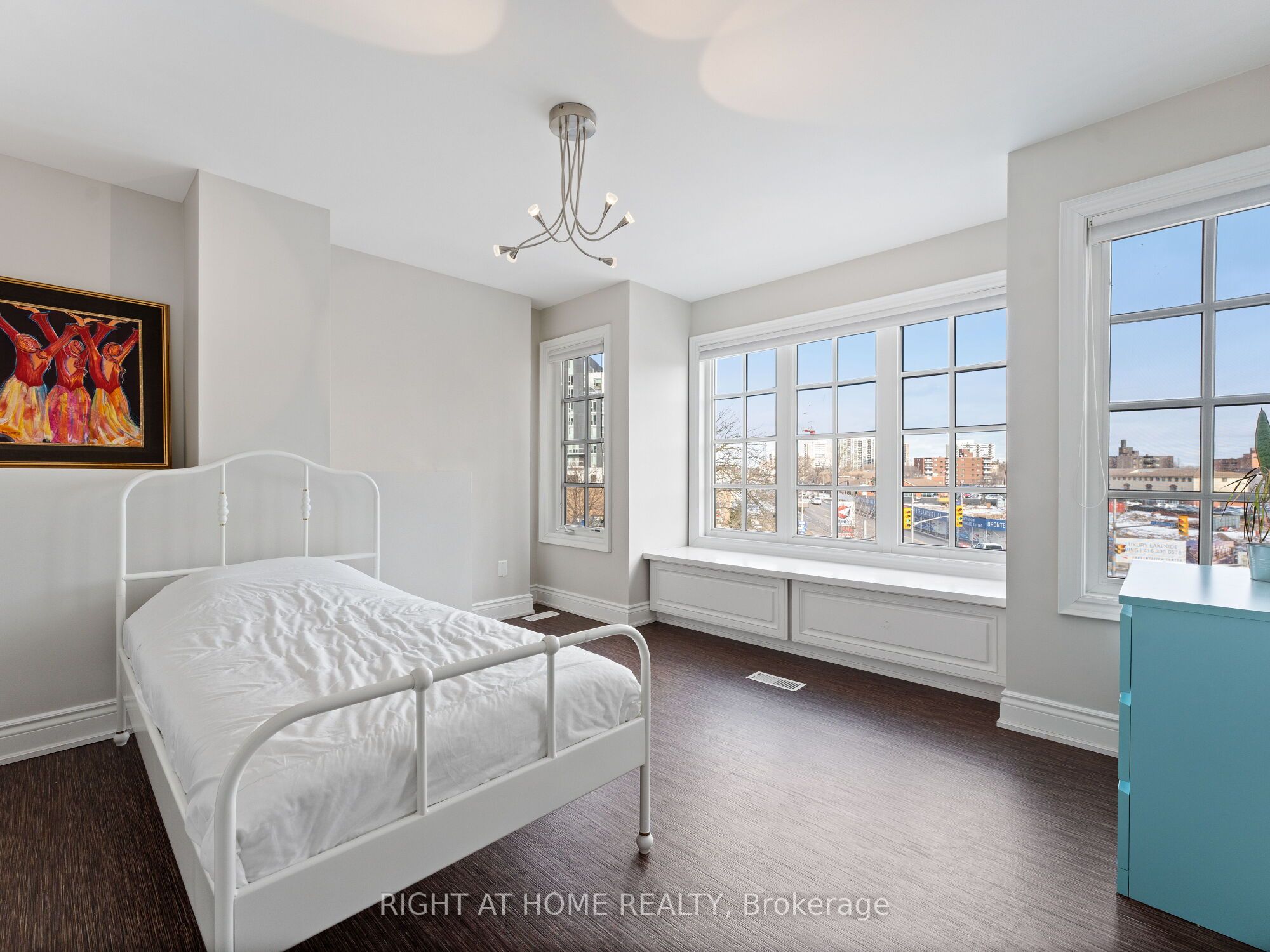 120 Bronte Road 8 Property Photo 24