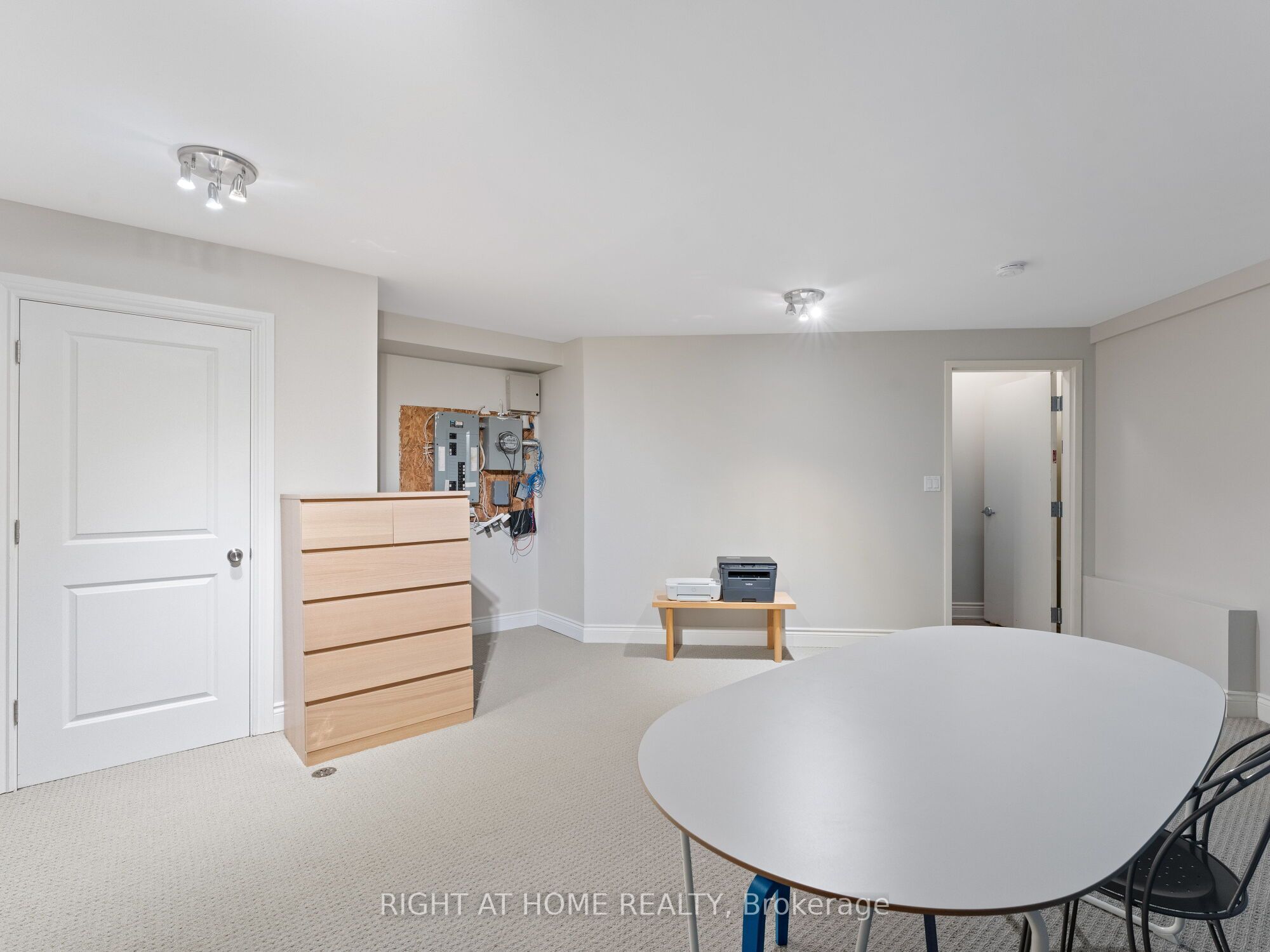 120 Bronte Road 8 Property Photo 29