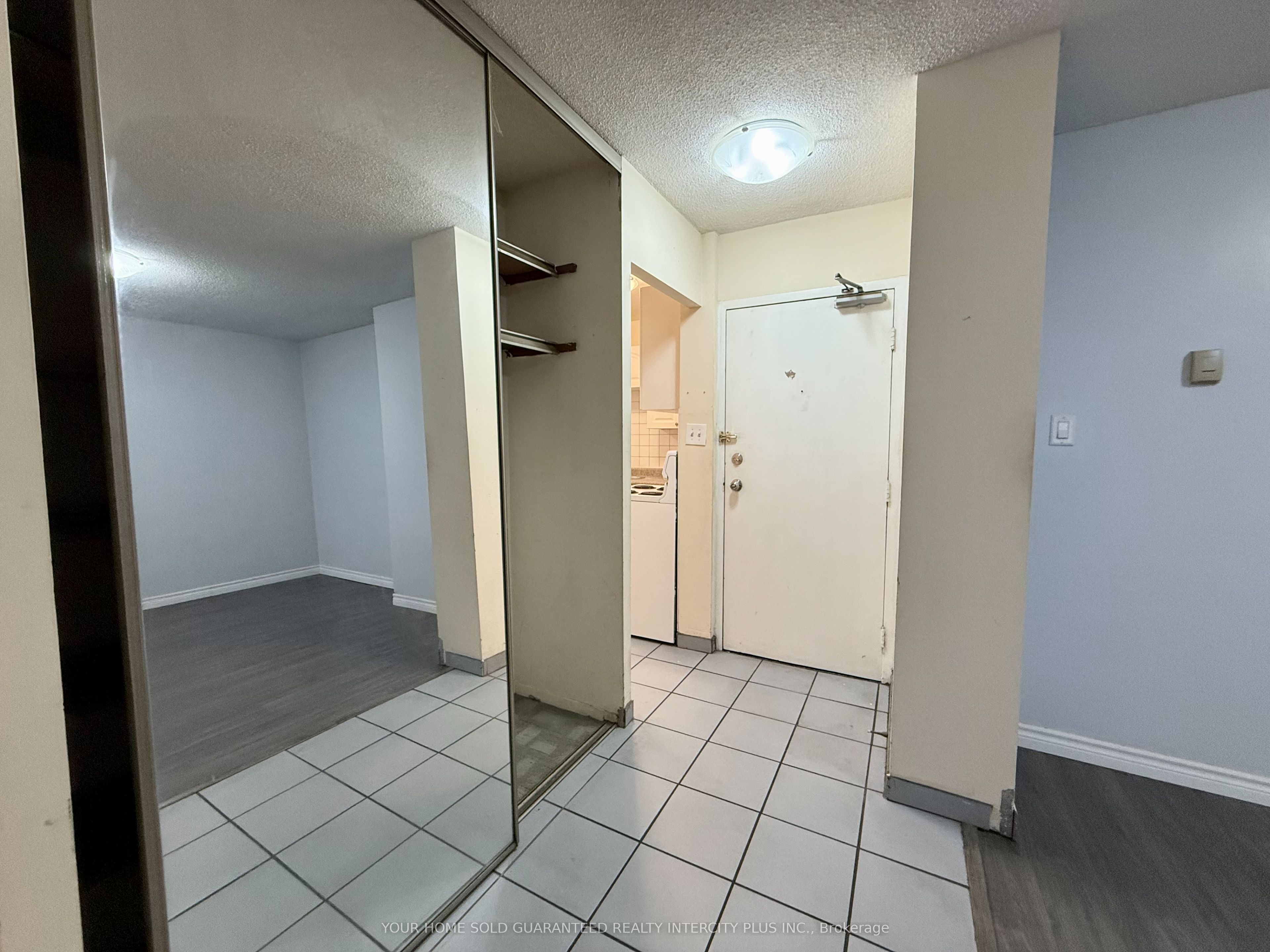 390 Dixon Road 708 Property Photo 2