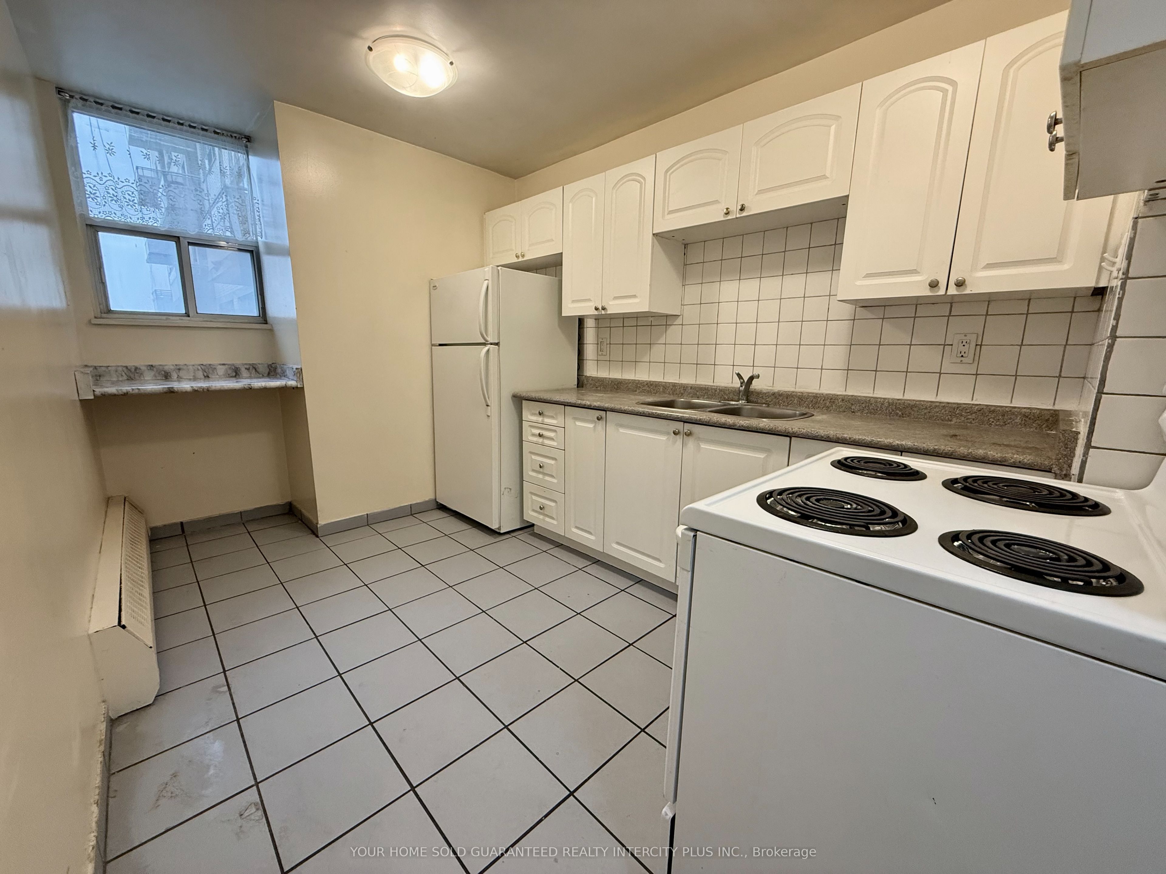 390 Dixon Road 708 Property Photo 3