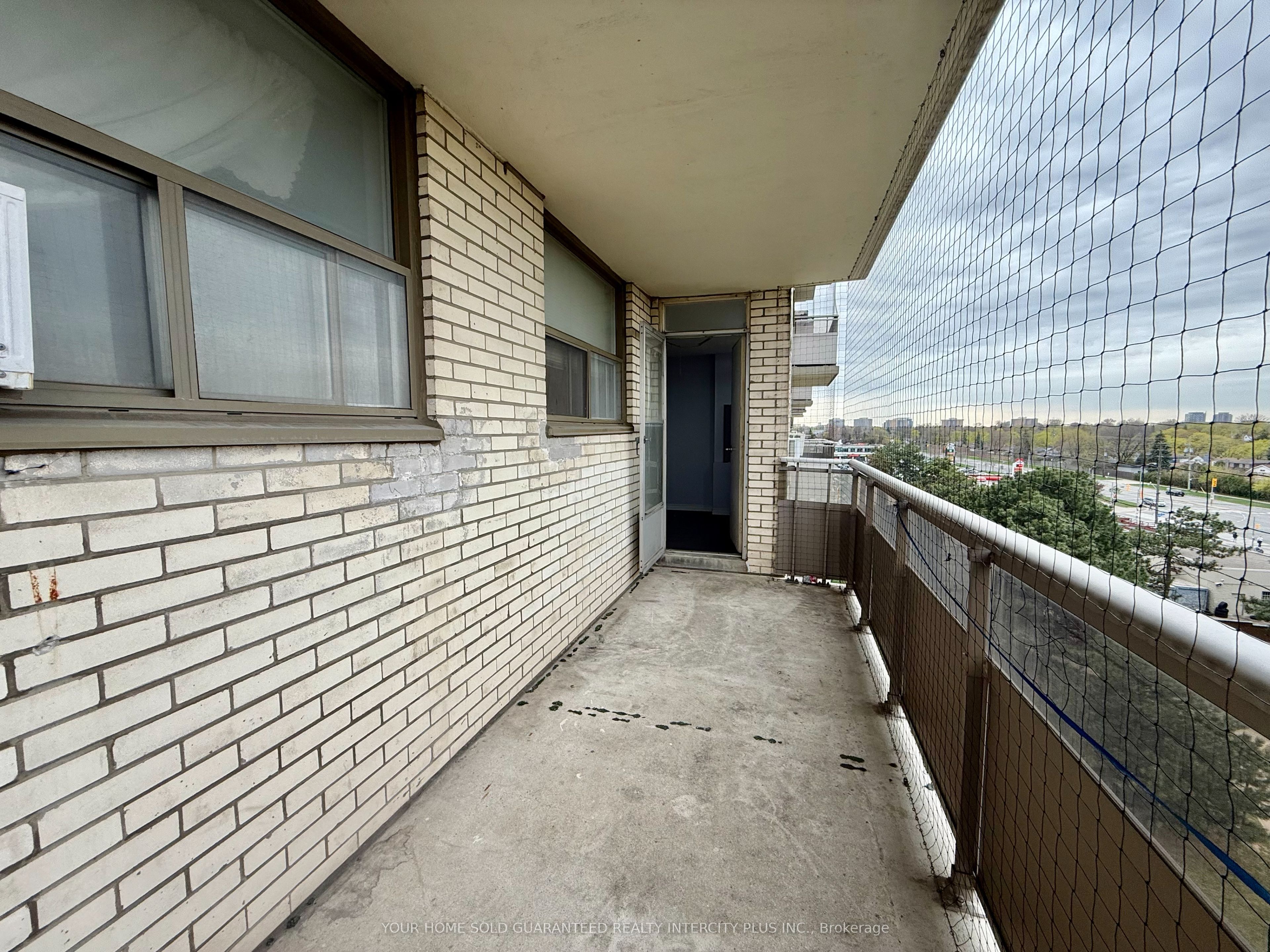390 Dixon Road 708 Property Photo 16