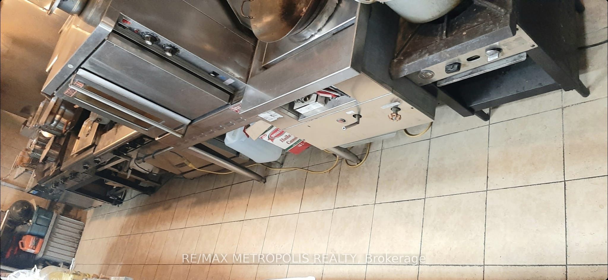 5118 Dundas Street Property Photo 7