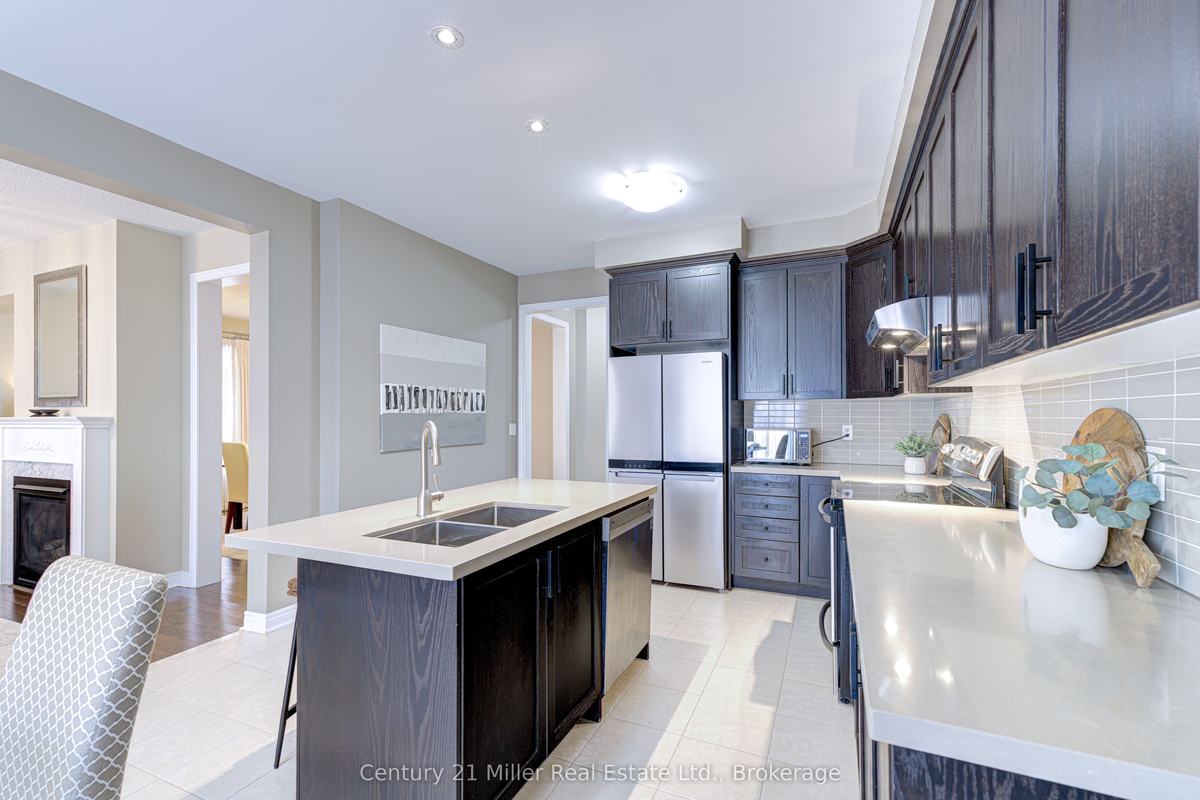 3268 Sealey Crescent Property Photo 15