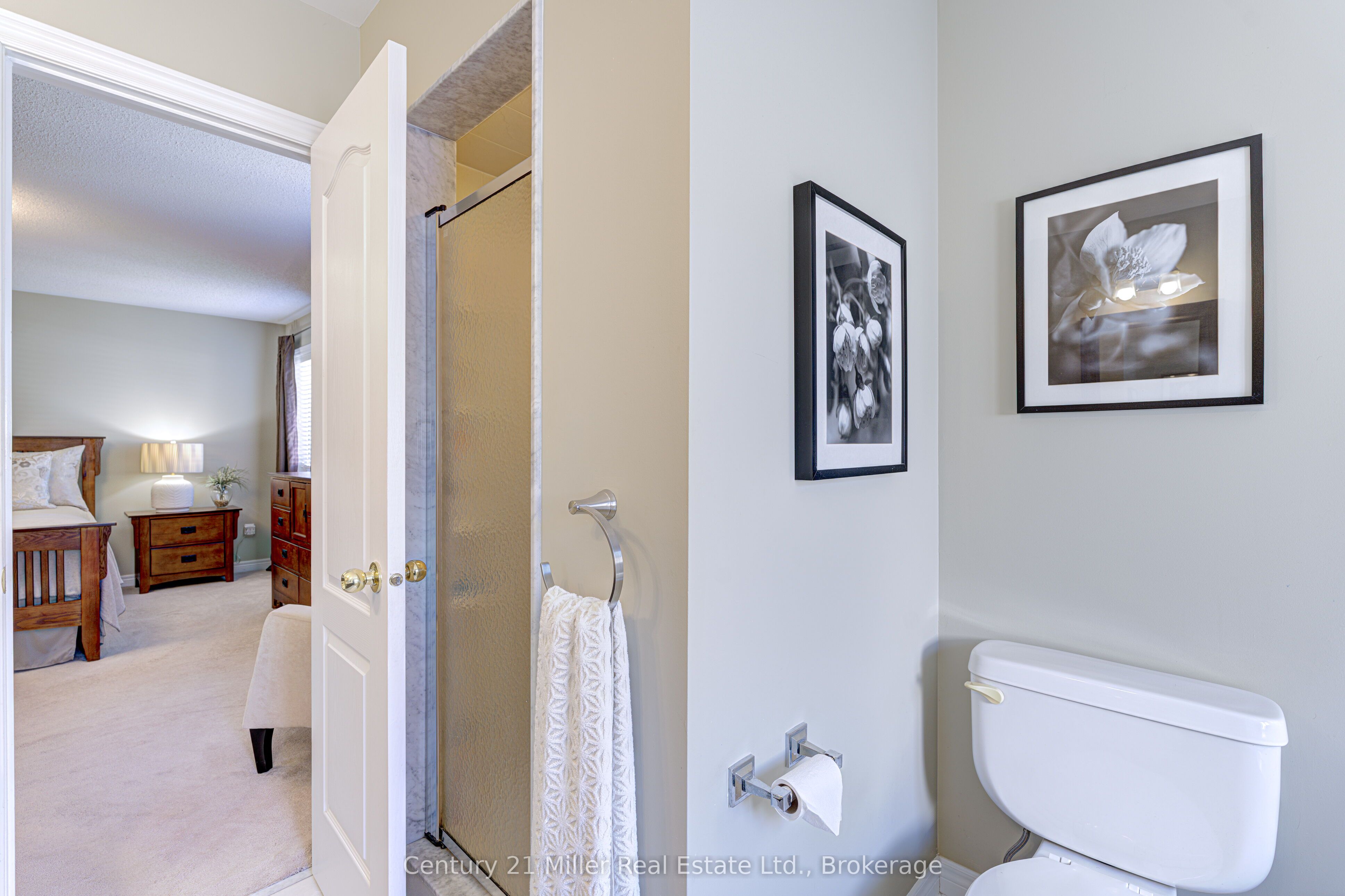 3268 Sealey Crescent Property Photo 25
