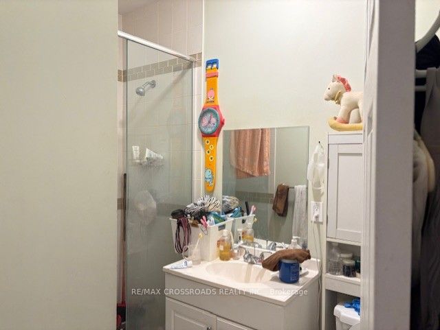 1266 Bloor Street W Property Photo 9