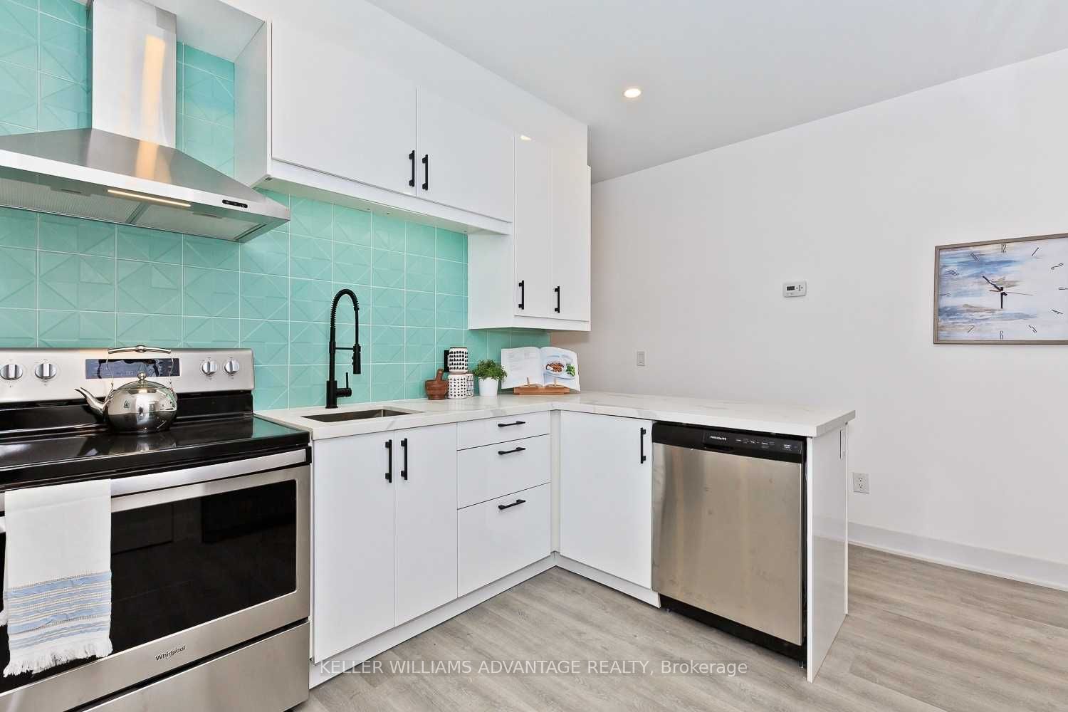 #unit B - 154 Mulock Avenue Property Photo 1