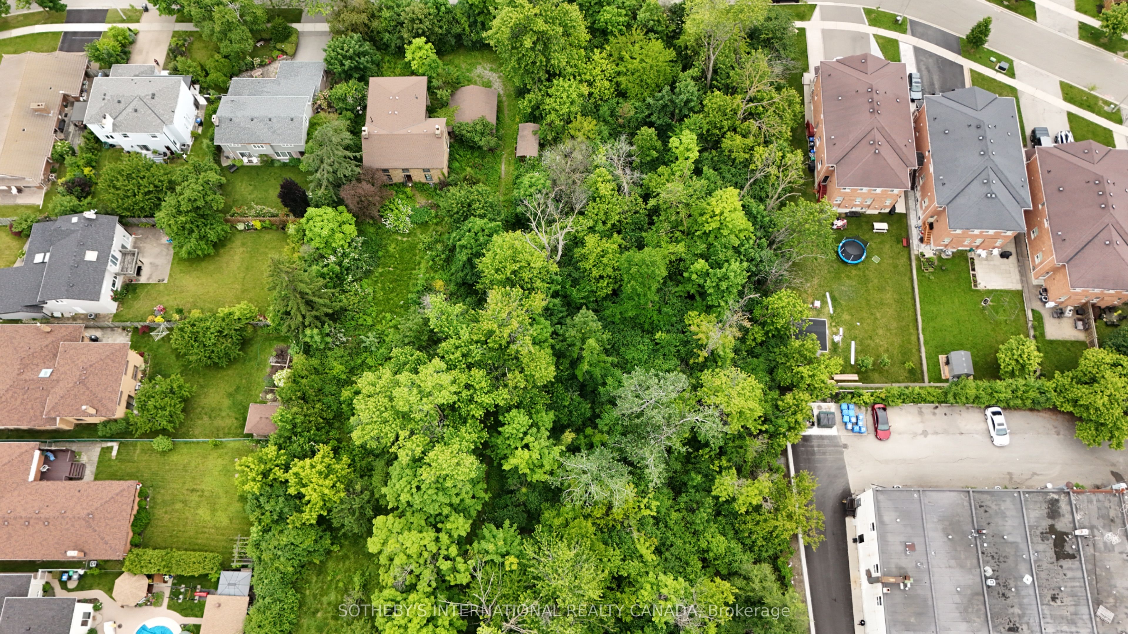 1050 Burnhamthorpe Rd E Property Photo 1