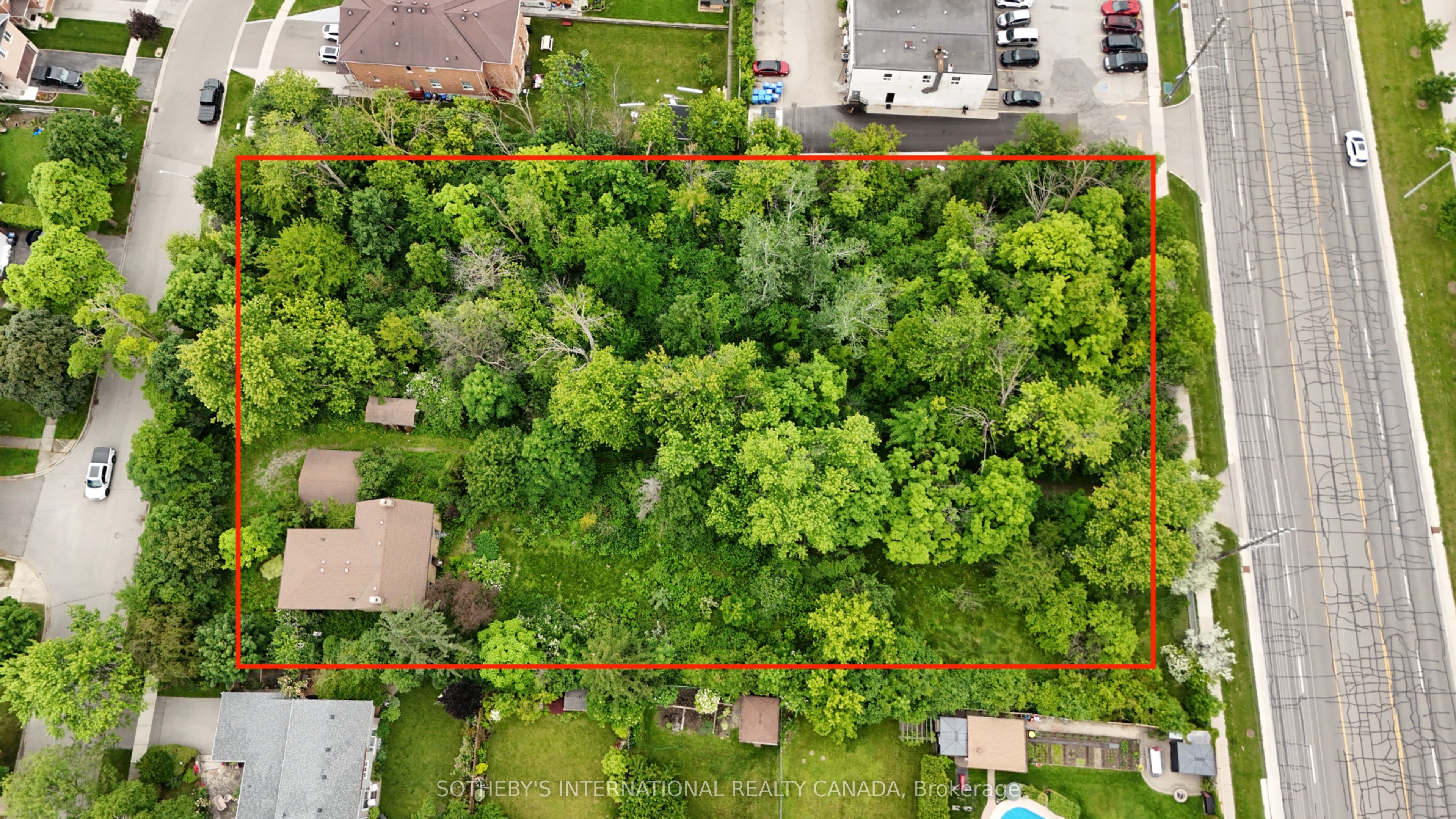 1050 Burnhamthorpe Rd E Property Photo 2
