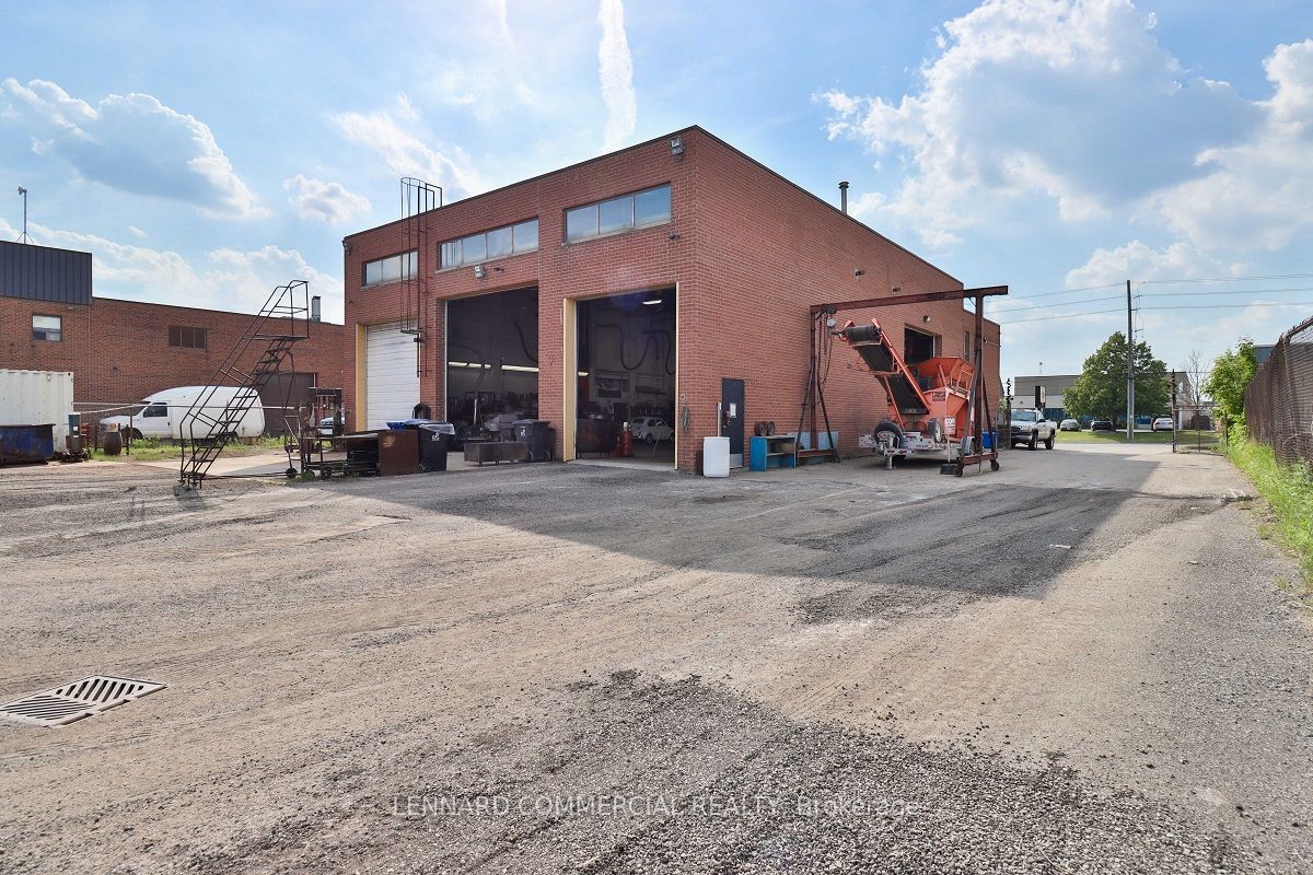 1828 Drew Road Property Photo 3