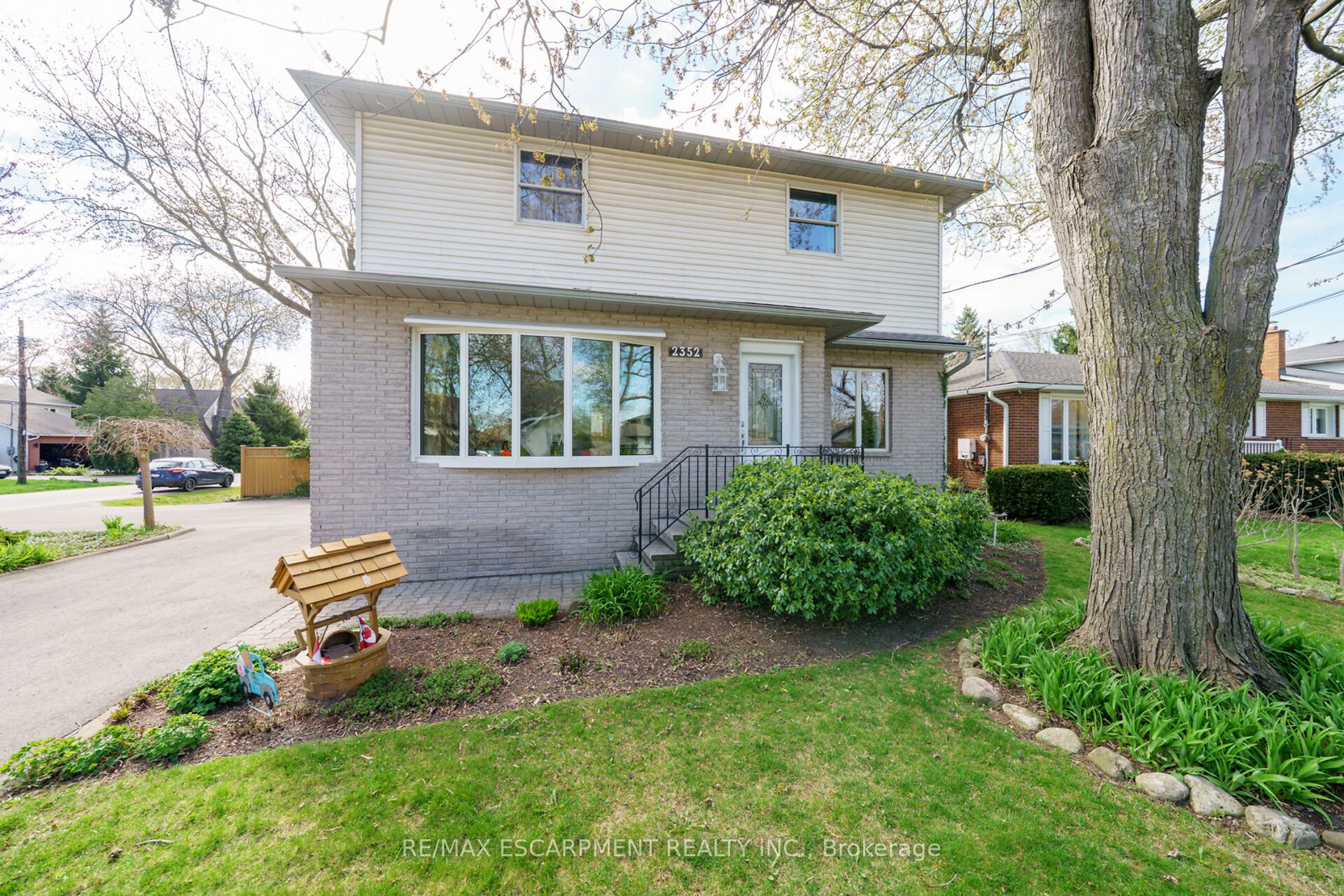 2352 Brinell Avenue Property Photo 1