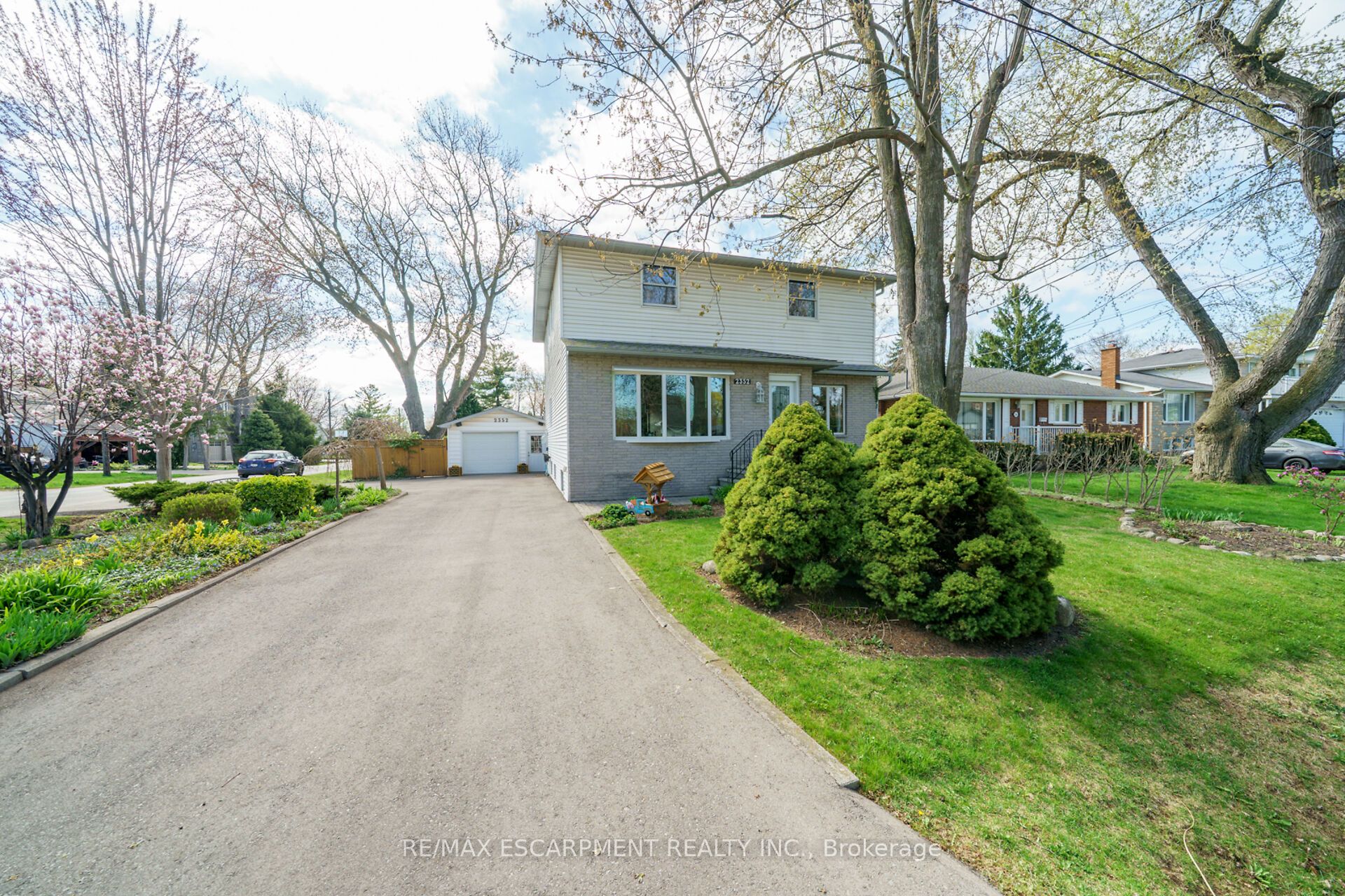 2352 Brinell Avenue Property Photo 2