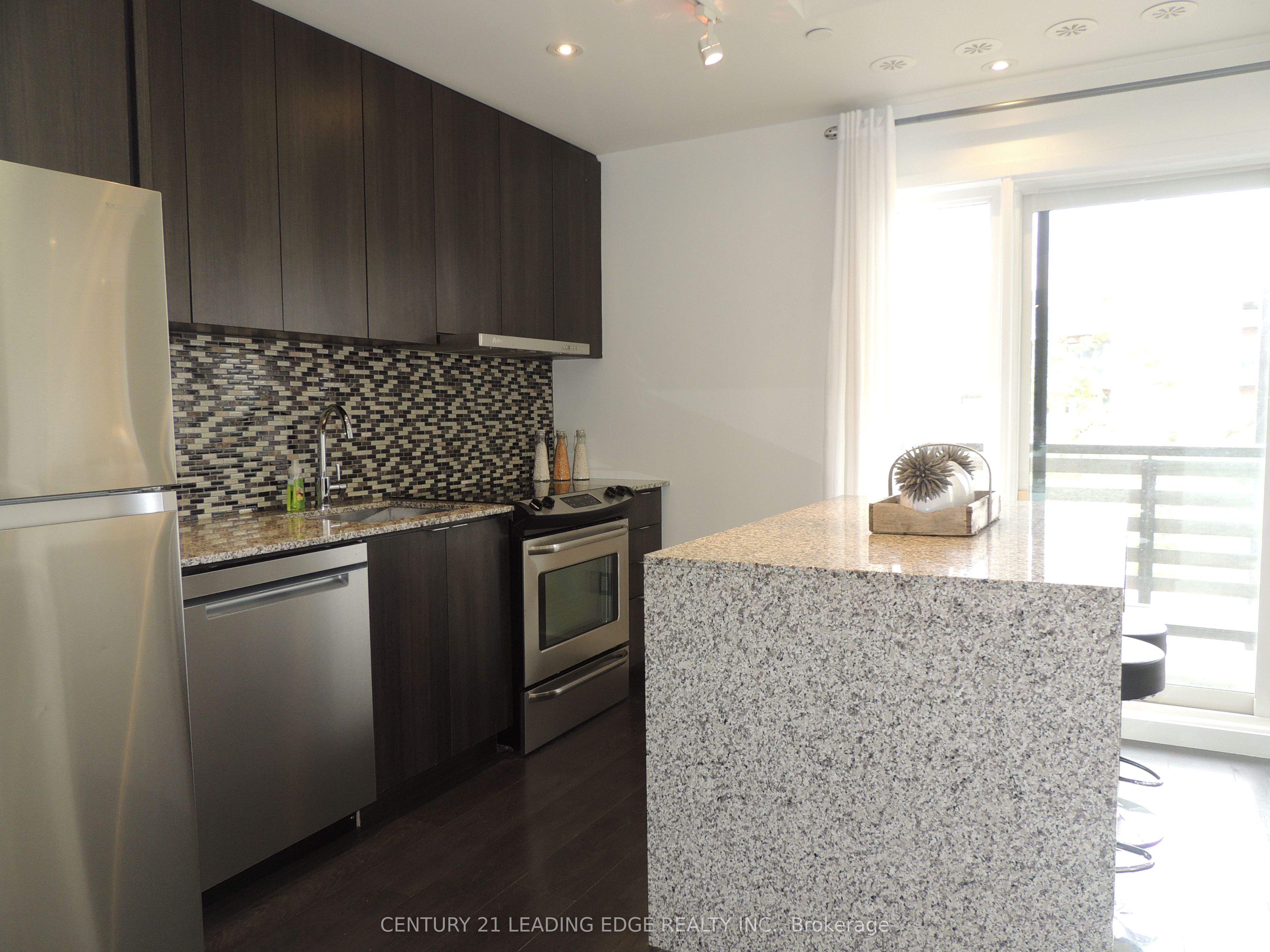 #214 - 5005 Harvard Road Property Photo 6