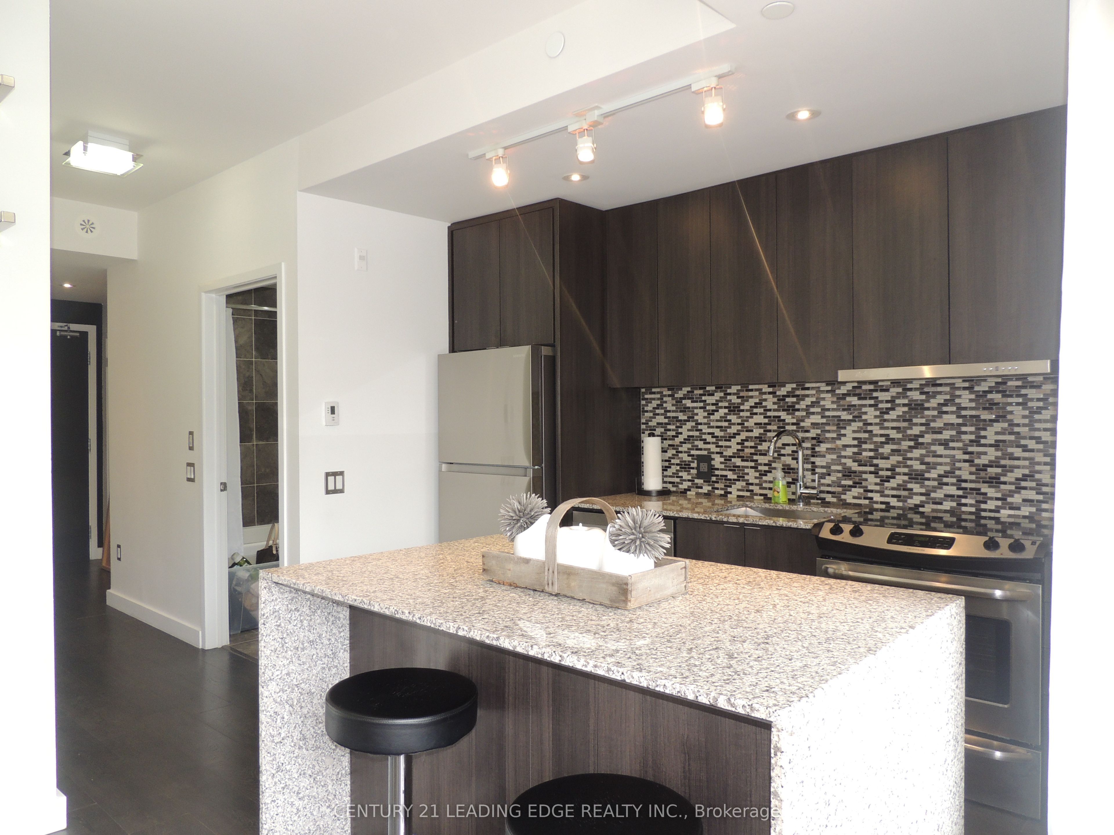 #214 - 5005 Harvard Road Property Photo 7