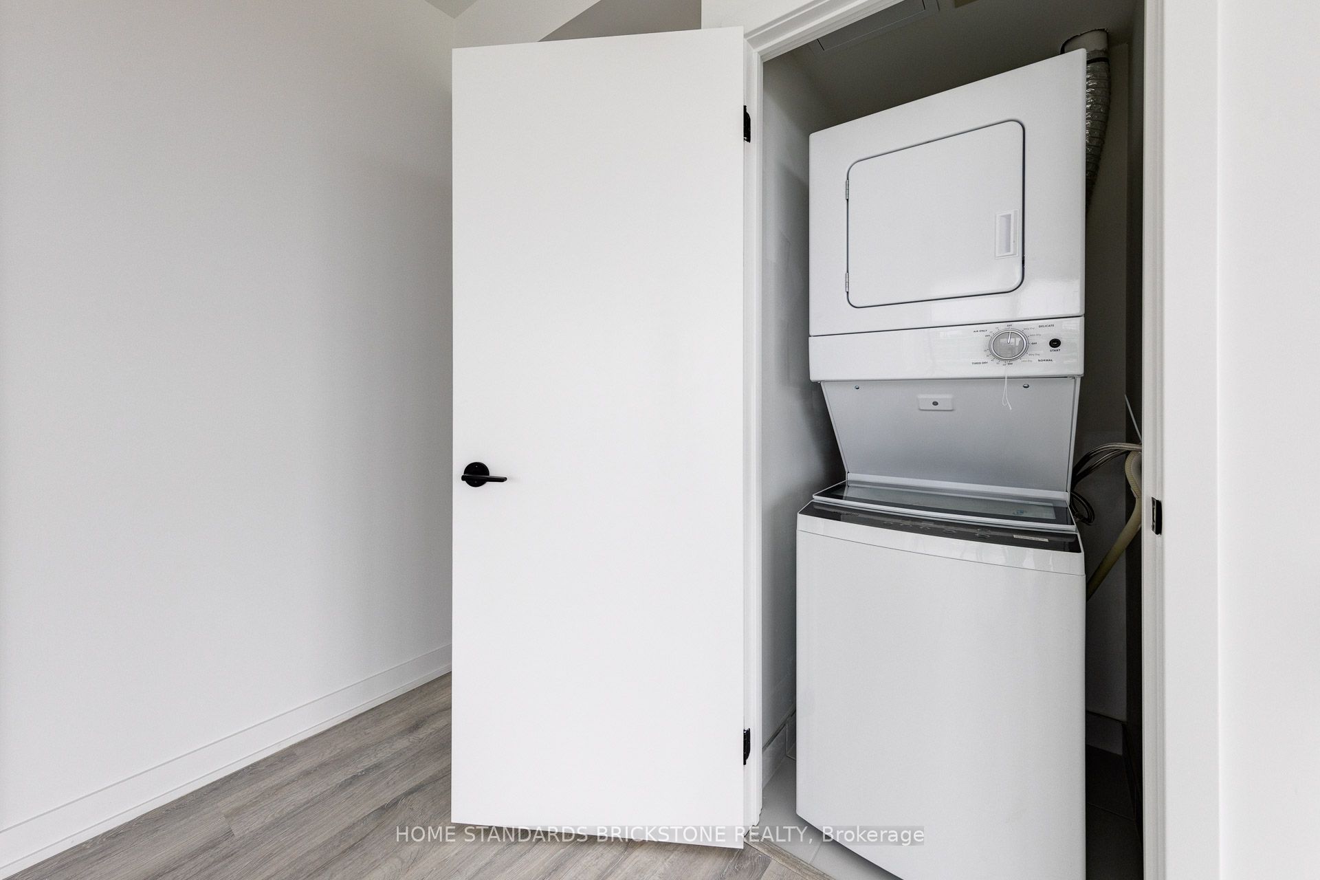 220 Missinnihe Way 1012 Property Photo 11
