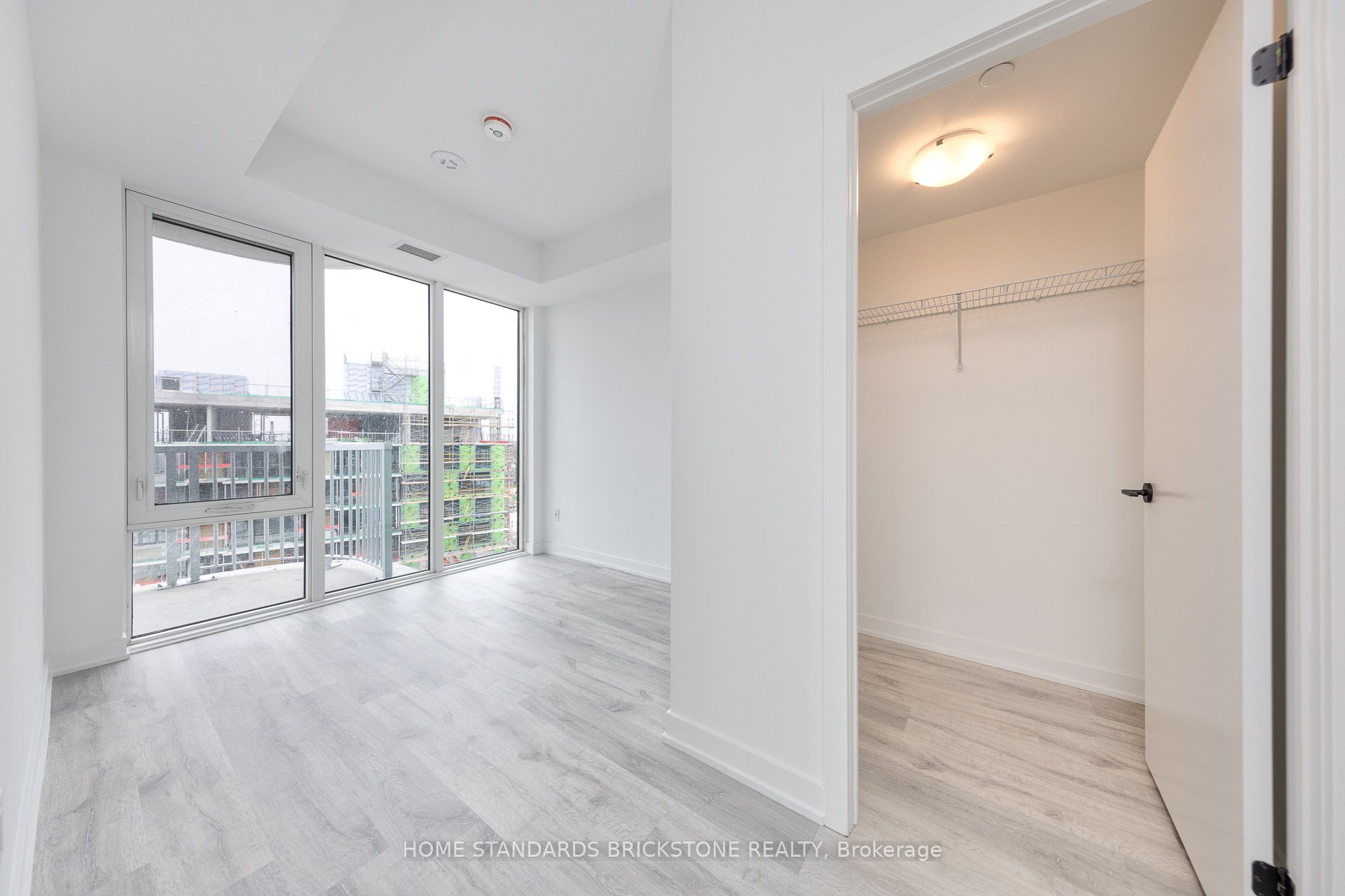 220 Missinnihe Way 1012 Property Photo 12
