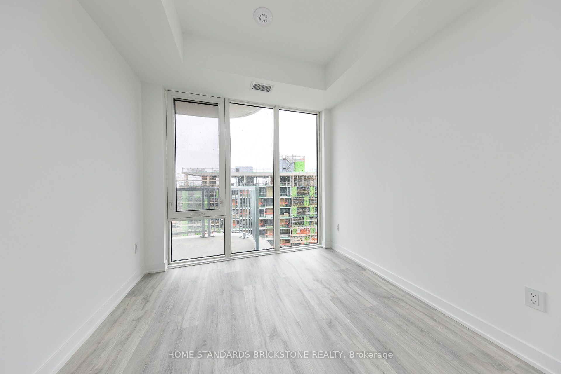 220 Missinnihe Way 1012 Property Photo 13